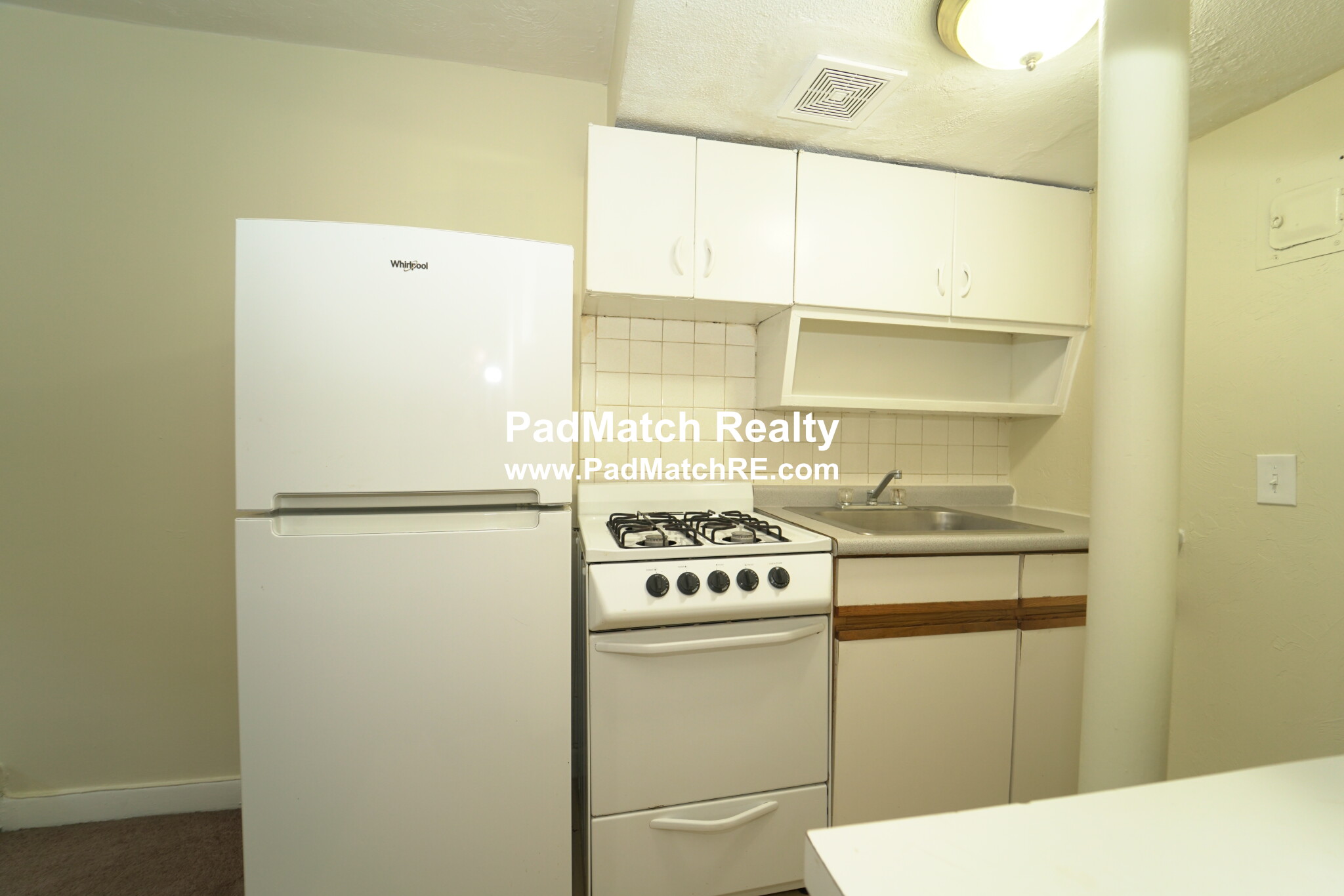 Photo 8 of 1118 Commonwealth Ave. Unit C