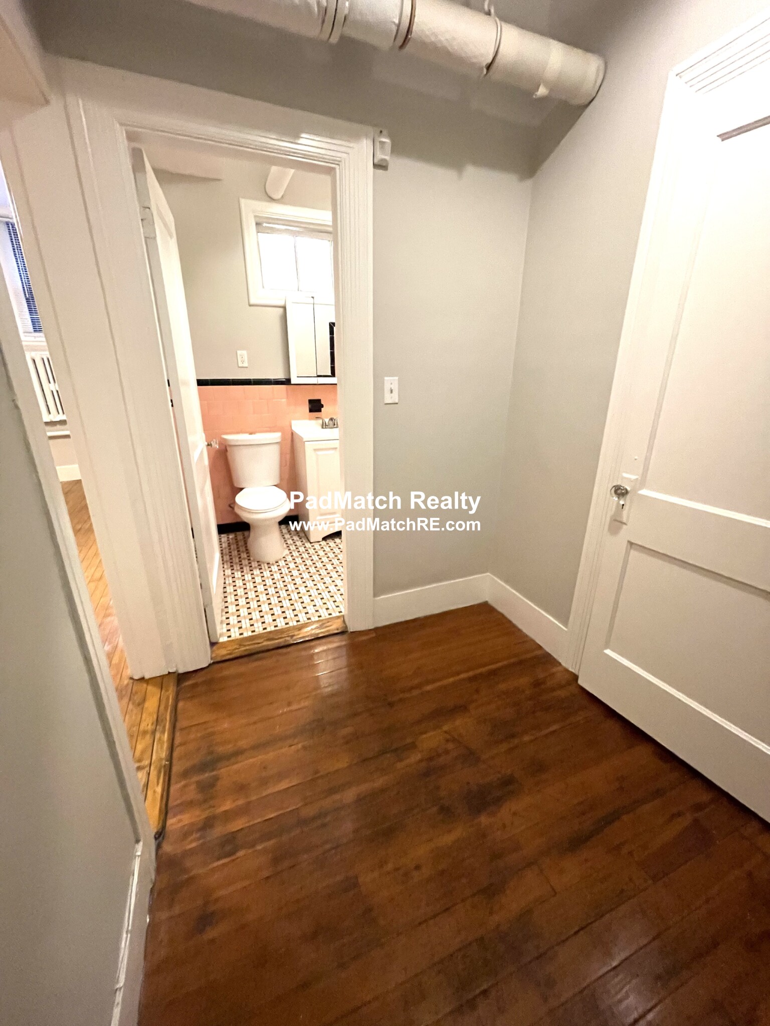 Studio bed, 1 bath apartment for rent at 9 Sewall Ave Unit 4, Brookline — photo 7 of 13