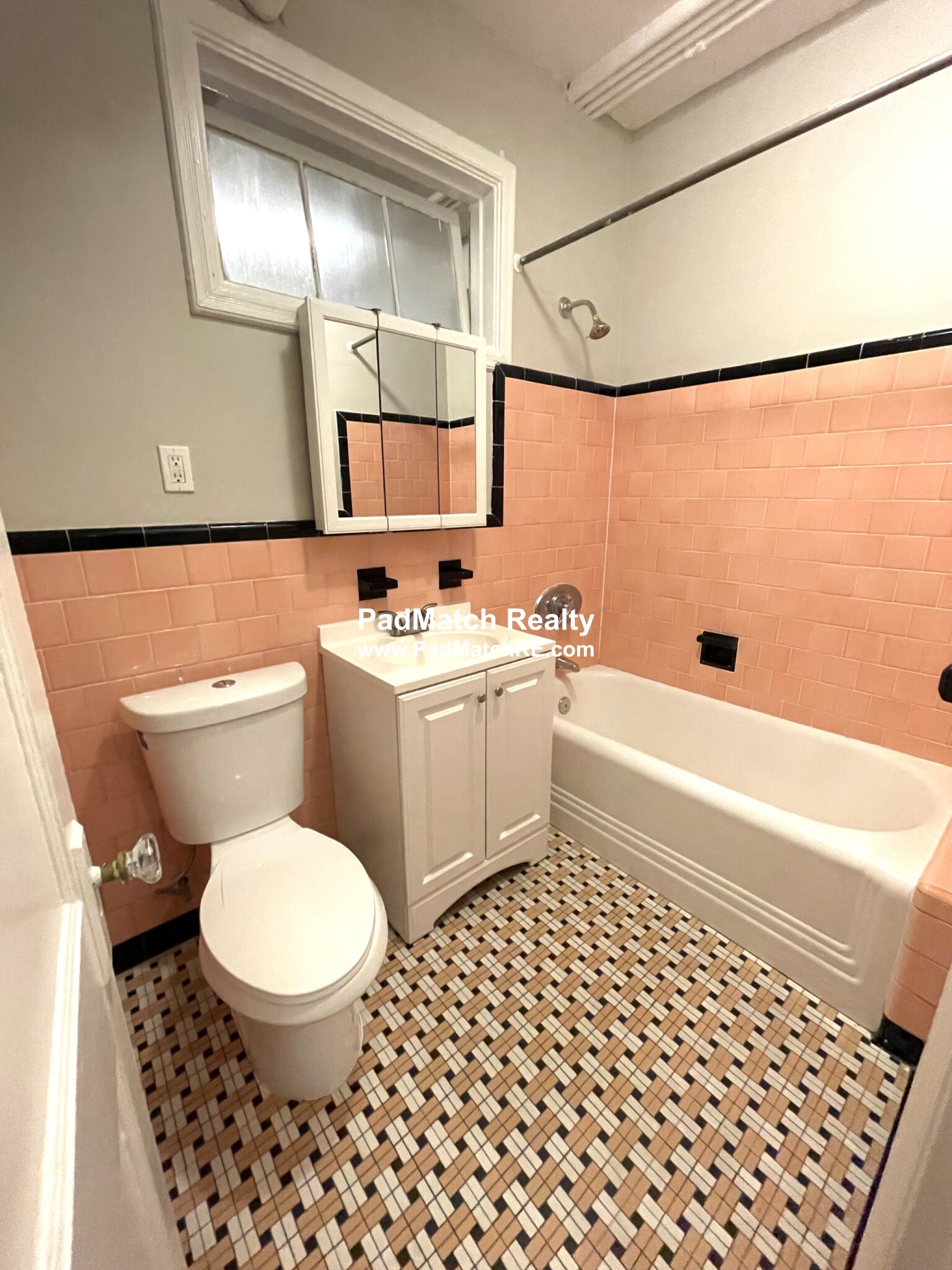 Studio bed, 1 bath apartment for rent at 9 Sewall Ave Unit 4, Brookline — photo 9 of 13
