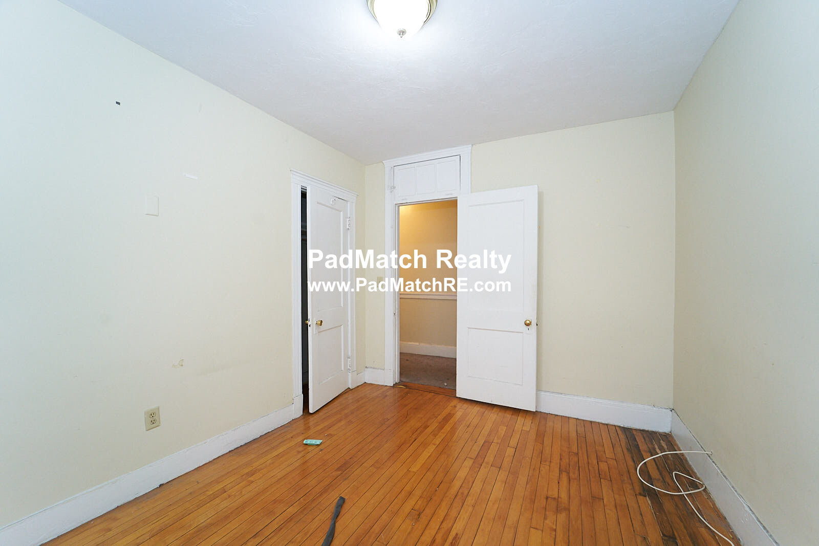 90 Cypress St, Brookline Hills