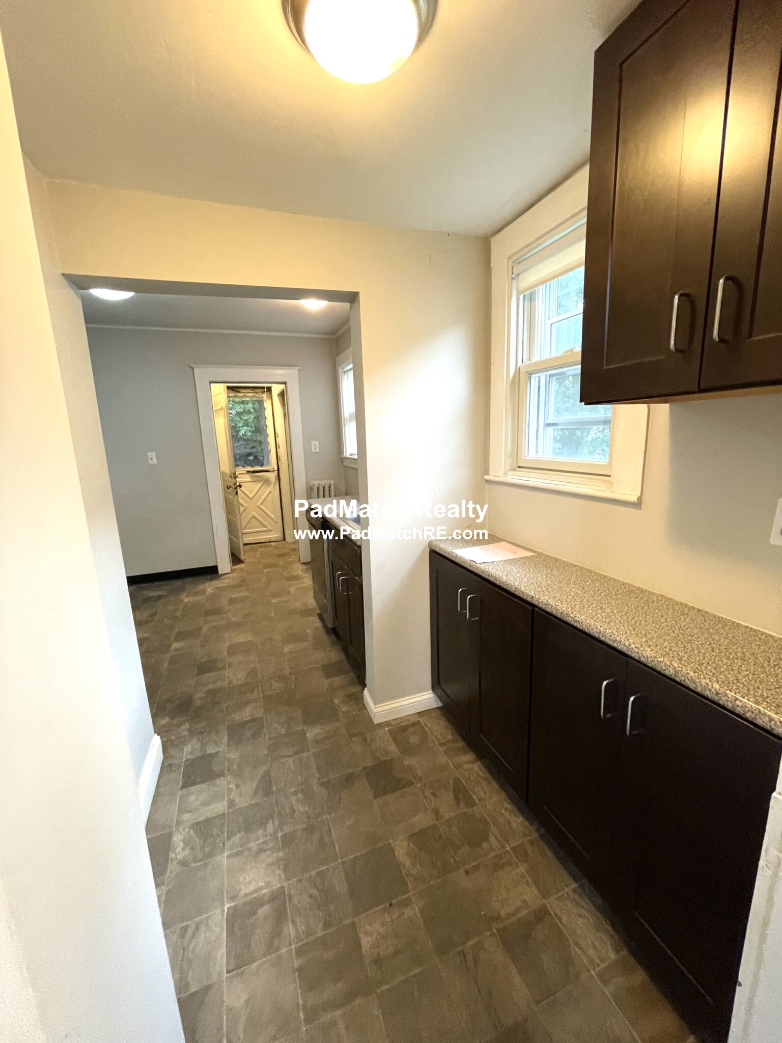Photo 6 of 136 Arlington St. Unit 1