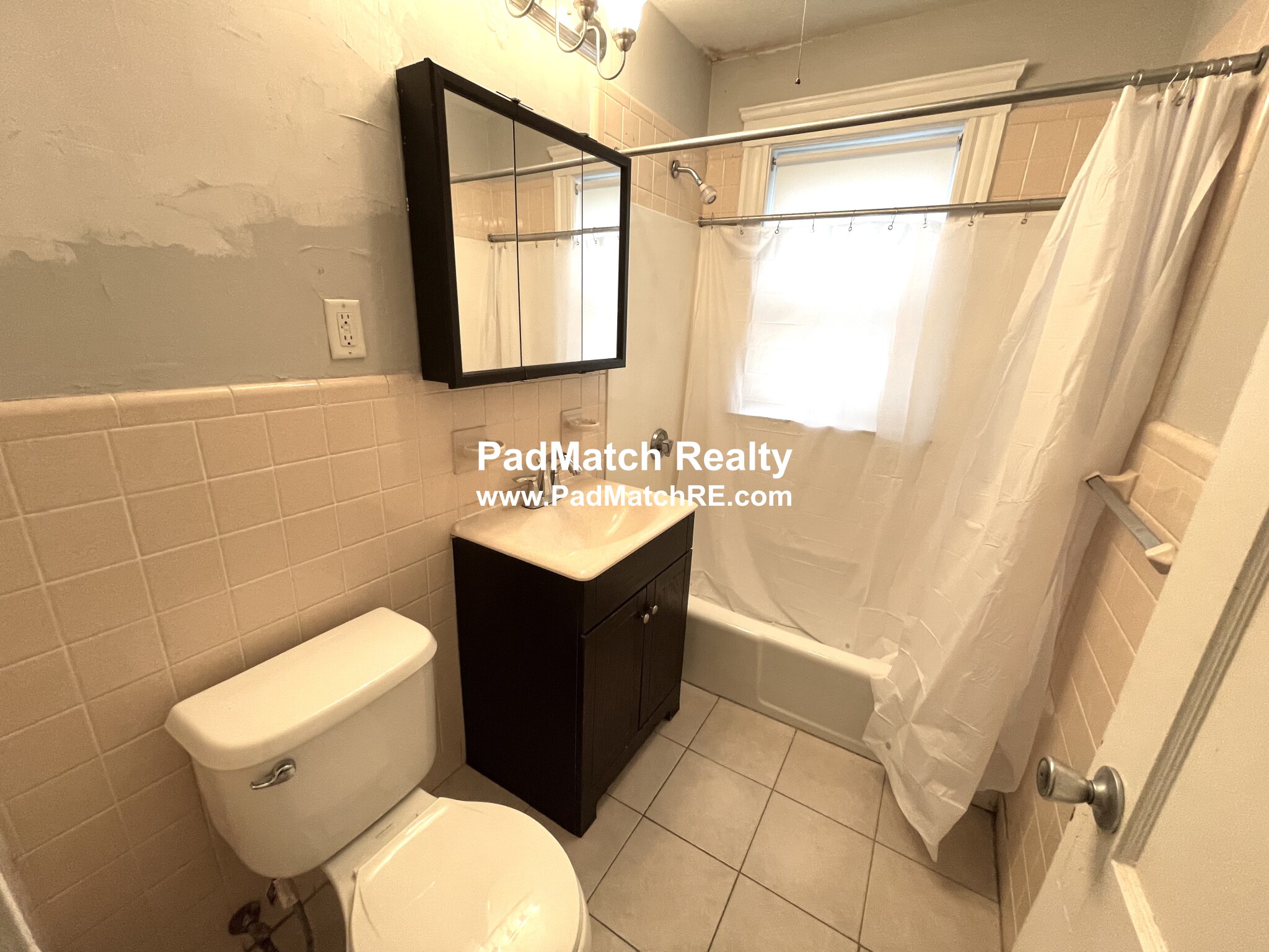 Photo 17 of 136 Arlington St. Unit 1