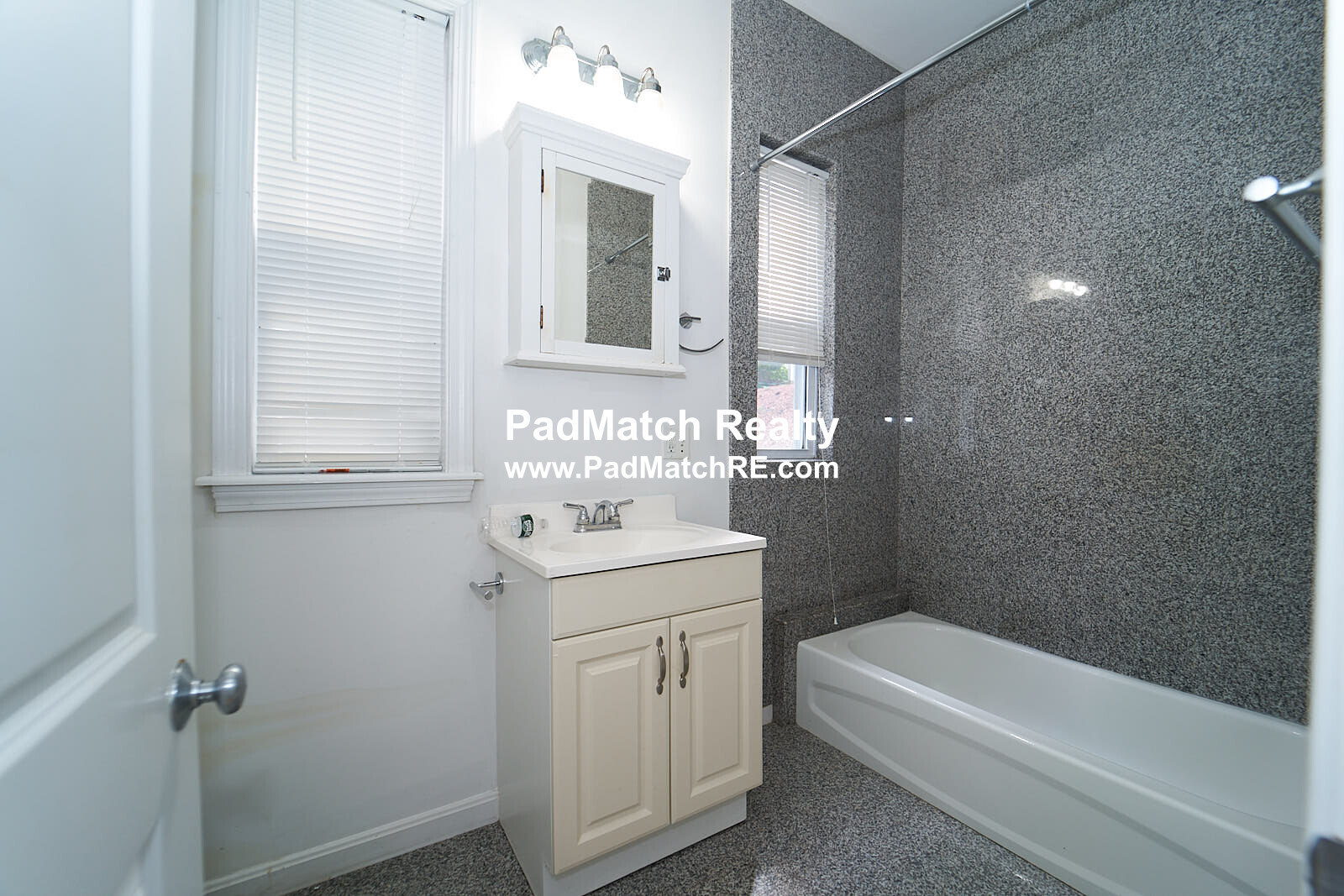 3 bed, 1 bath apartment for rent at 40 Newton St Unit 1A, Brighton — photo 15 of 16