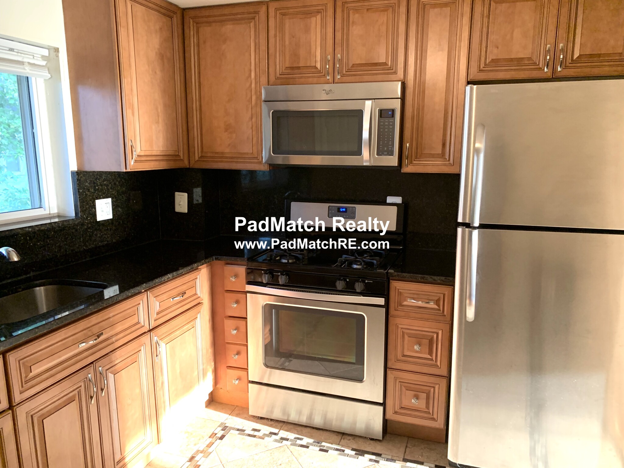 2 bed, 1 bath apartment for rent at 23 Oxford Cir, Belmont — photo 6 of 19