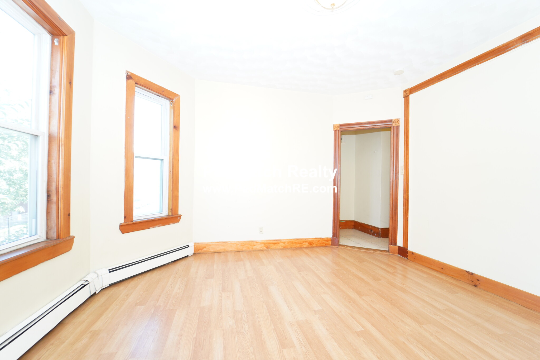 4 bed, 2 bath apartment for rent at 157 East Cottage St Unit 2, Dorchester — photo 2 of 18