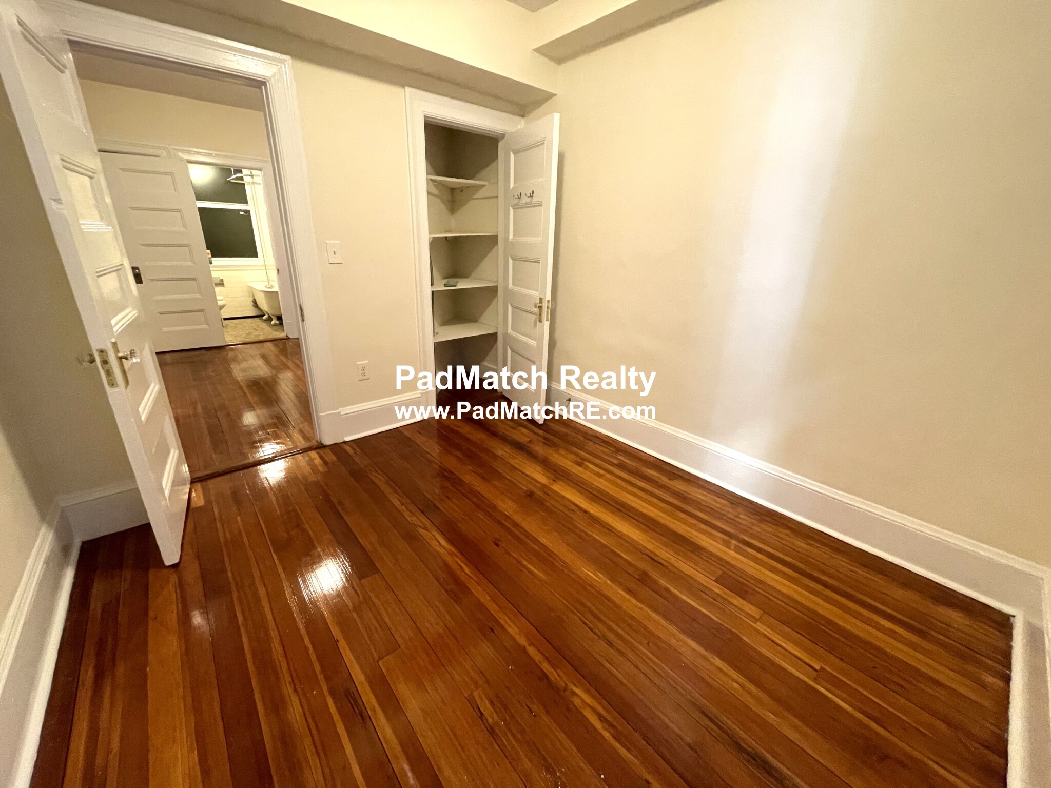 885 Massachusetts Ave, Harvard Square