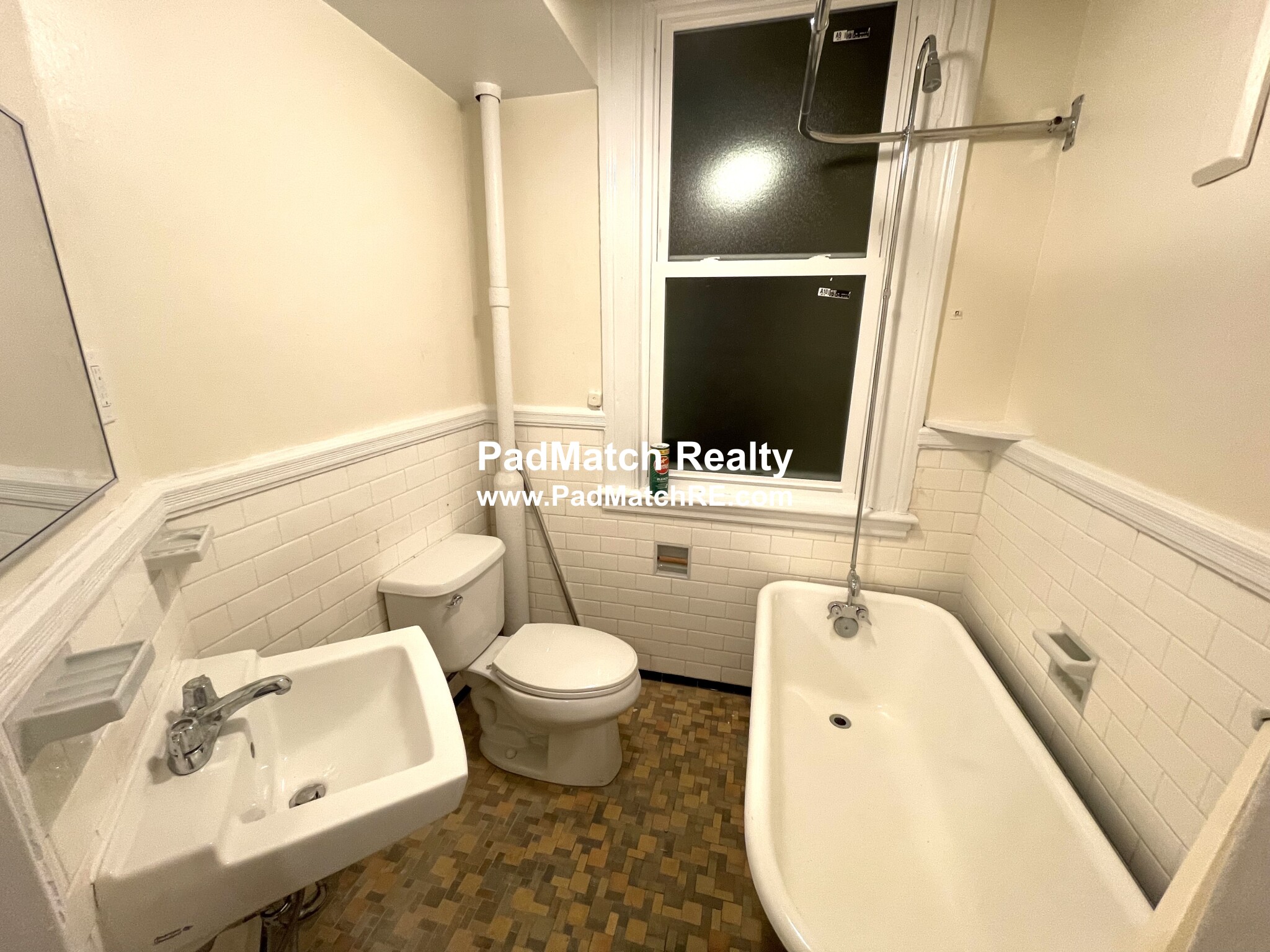 885 Massachusetts Ave, Harvard Square