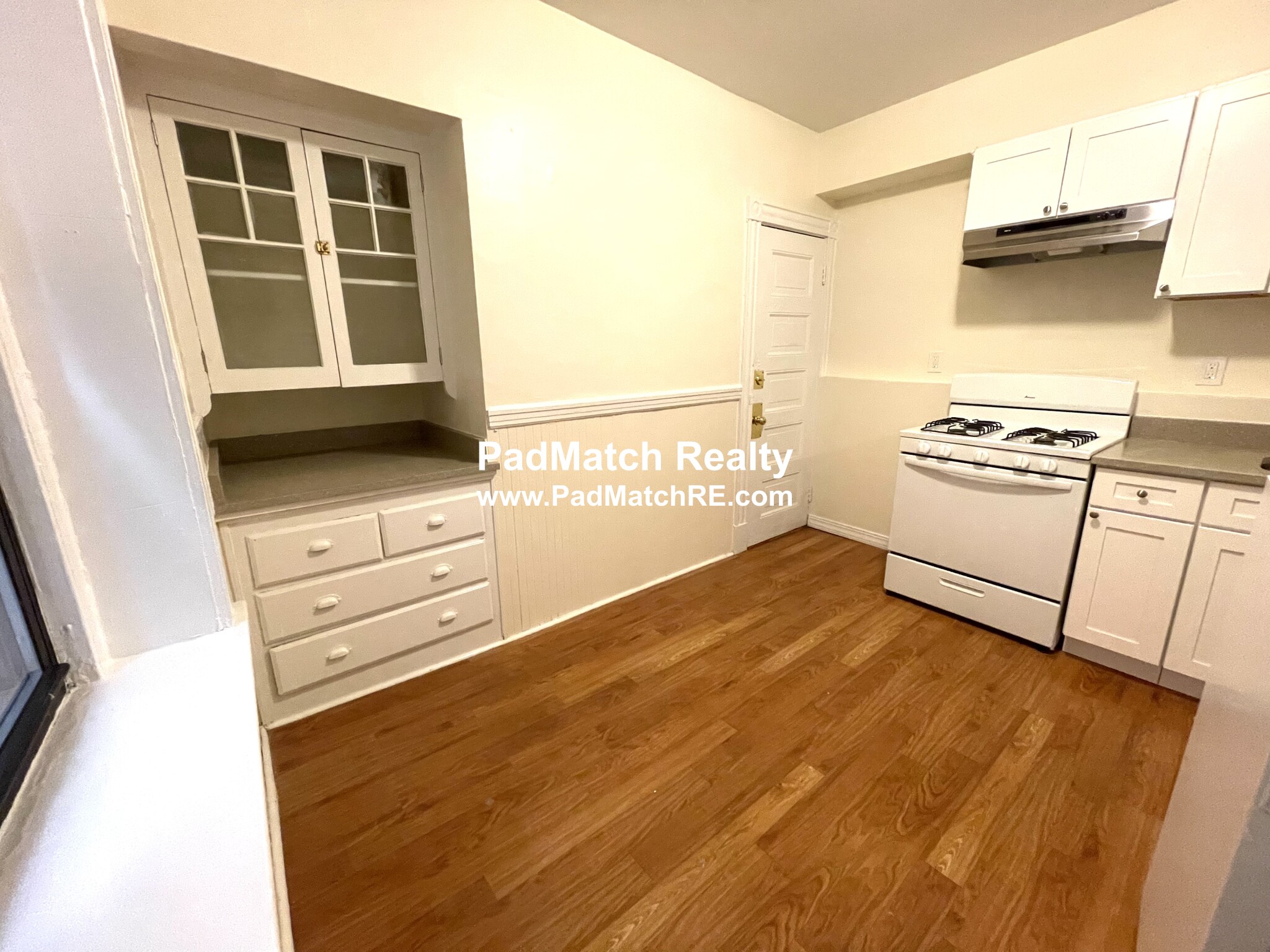 885 Massachusetts Ave, Harvard Square