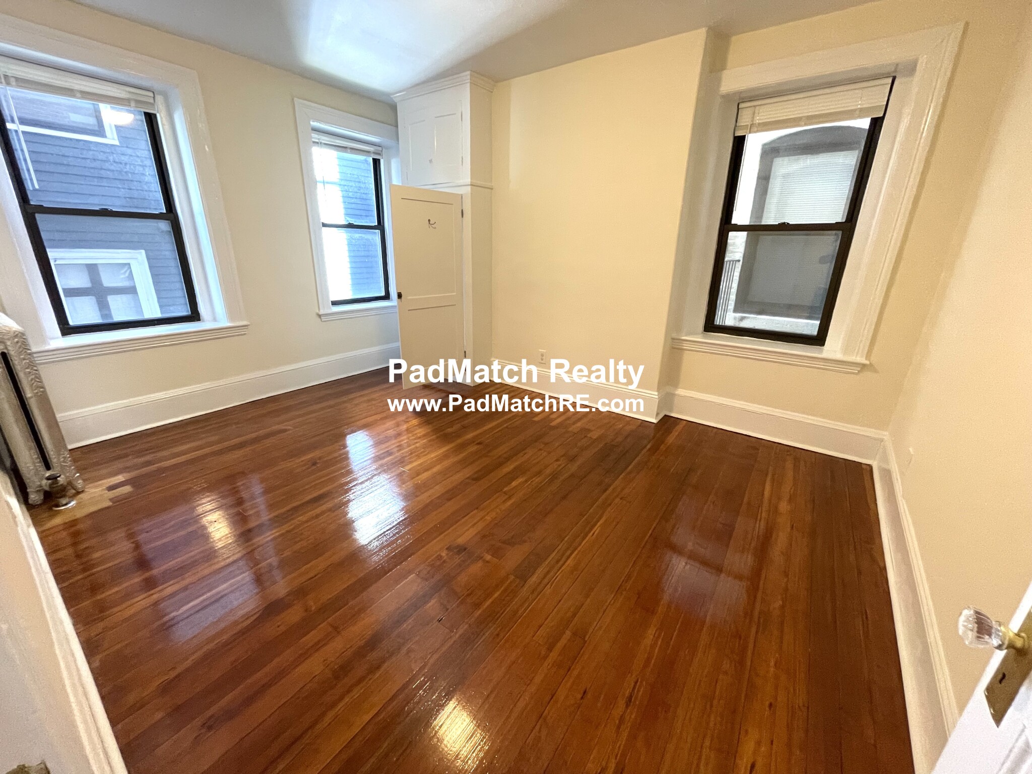 885 Massachusetts Ave, Harvard Square