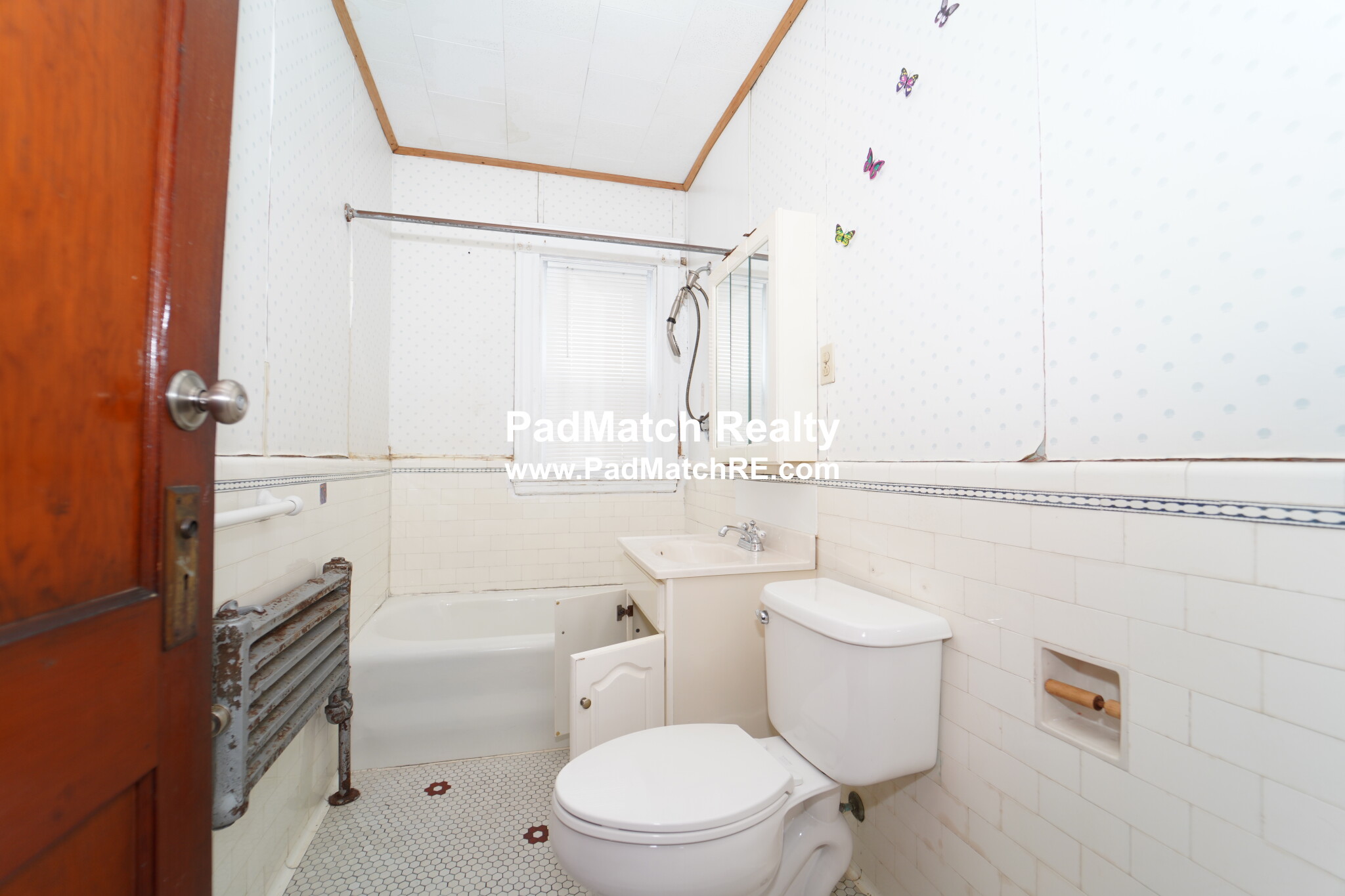 3 bed, 1 bath apartment for rent at 474 Western Ave Unit 2, Brighton — photo 7 of 28