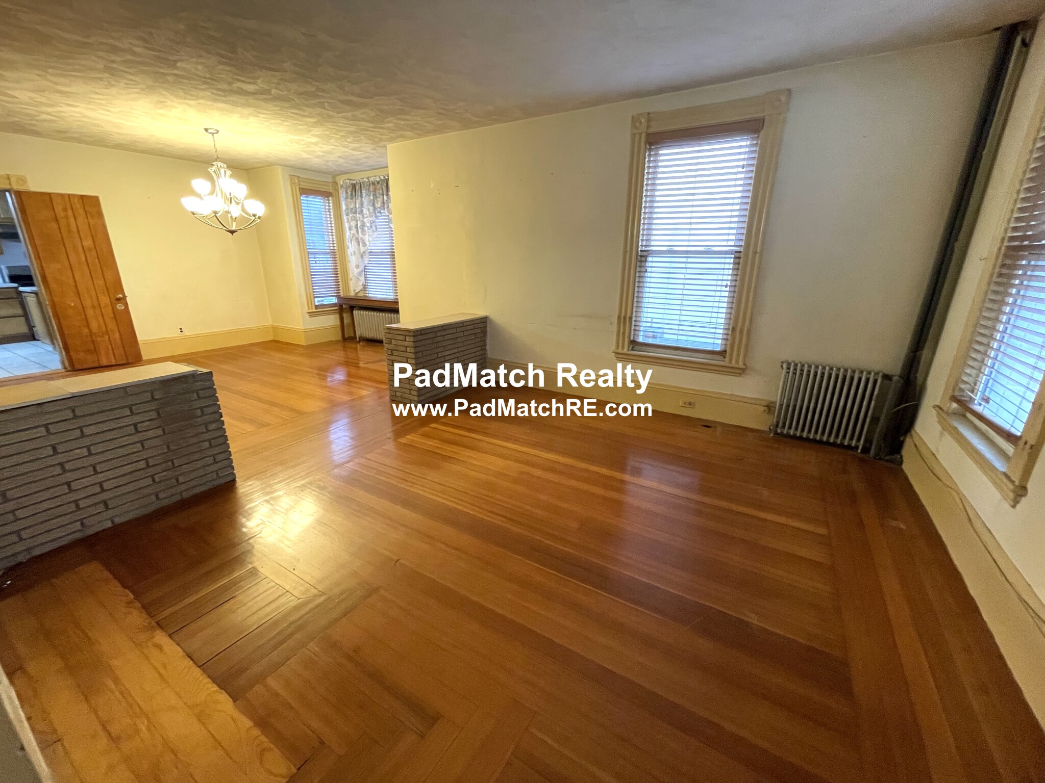 12 Reedsdale St, Allston