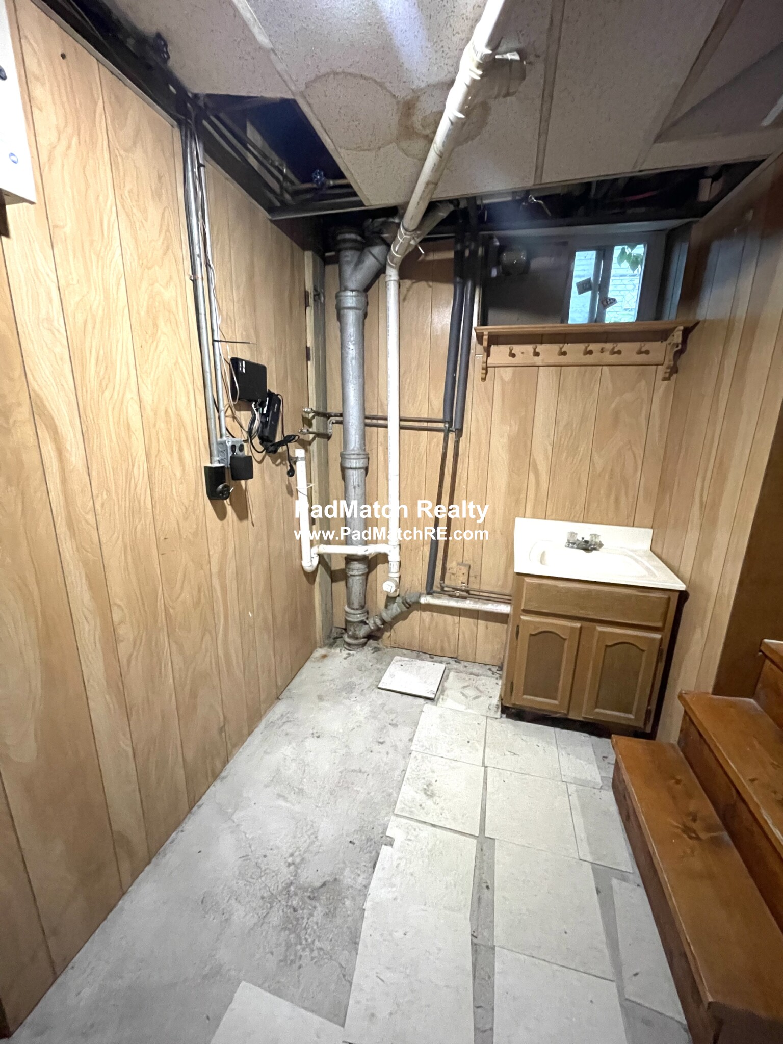 12 Reedsdale St, Allston