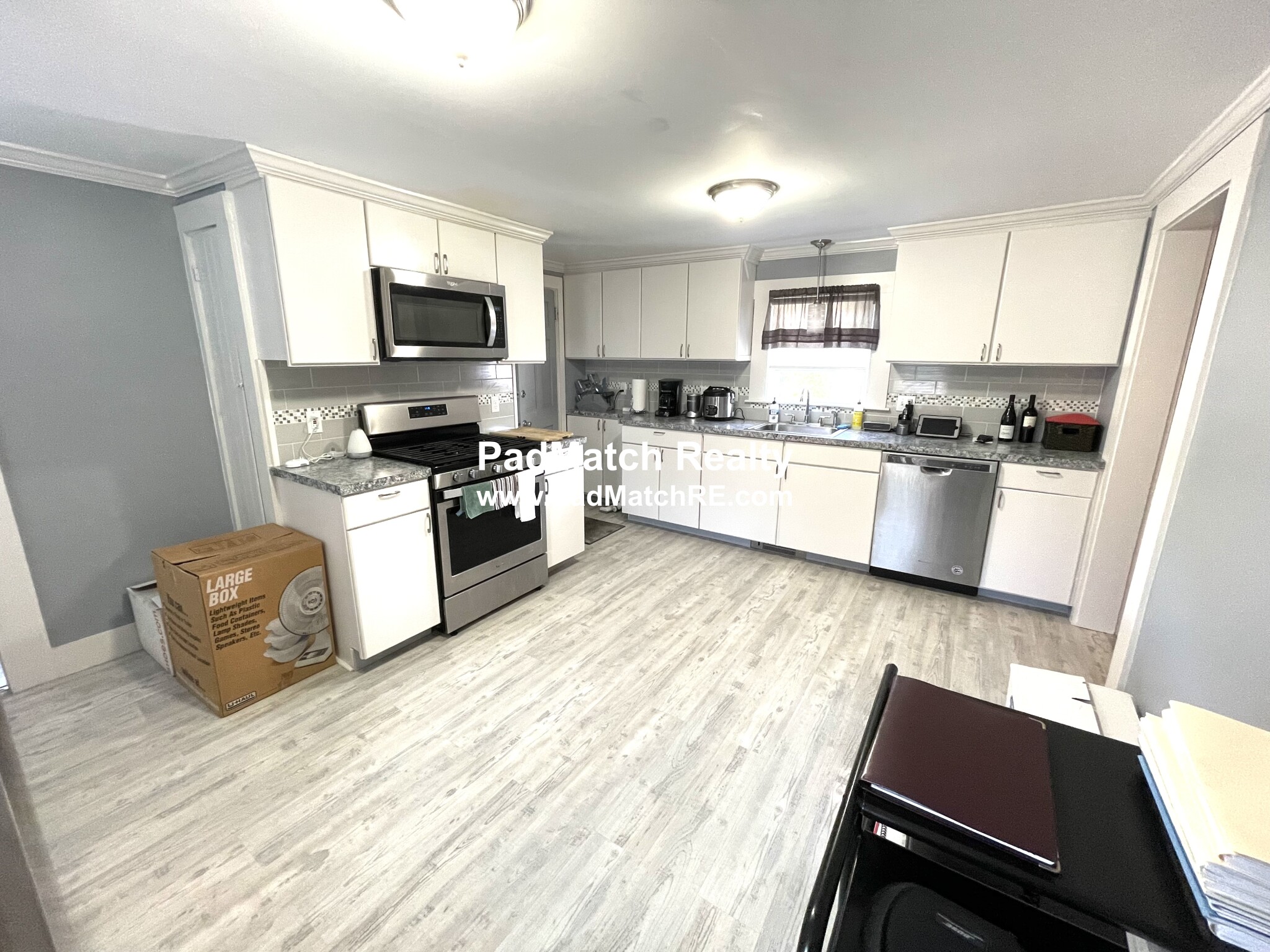 2 bed, 1 bath apartment for rent at 93 North Ave Unit 2, Natick — photo 5 of 14