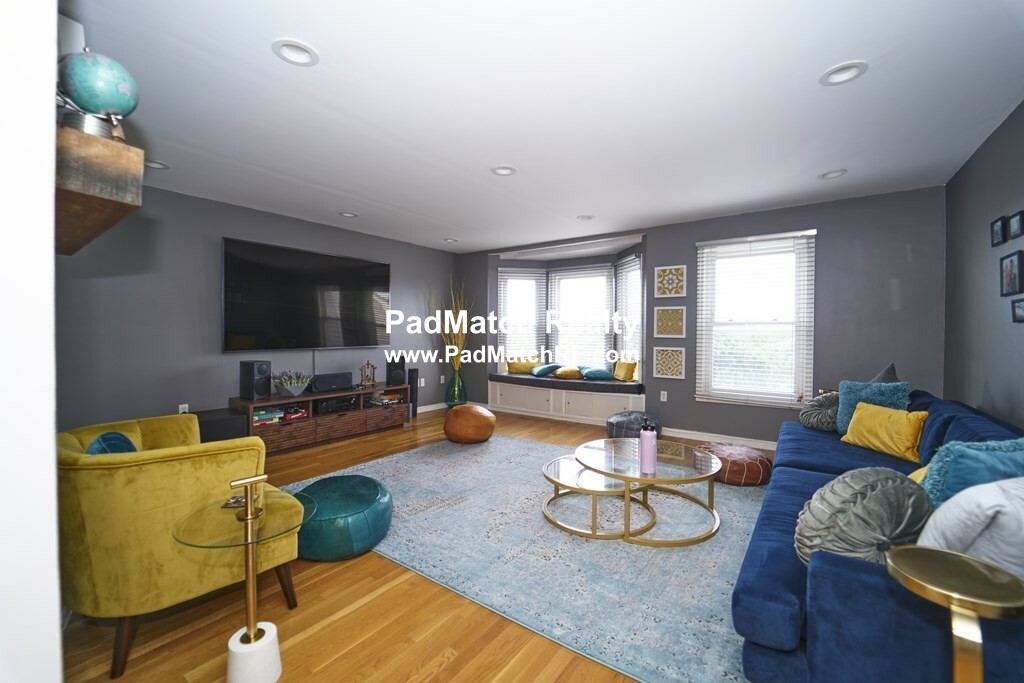 3 bed, 2.5 bath apartment for rent at 52 Newton St Unit TOWNHOUSE, Brighton — photo 1 of 21