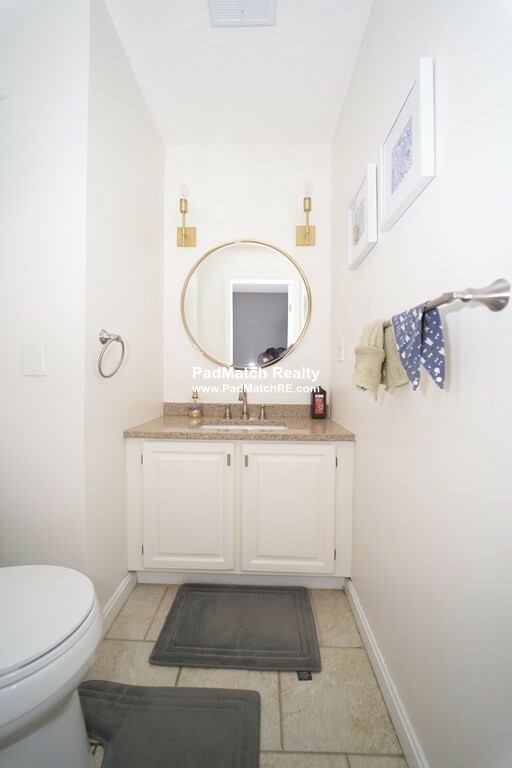 3 bed, 2.5 bath apartment for rent at 52 Newton St Unit TOWNHOUSE, Brighton — photo 5 of 21