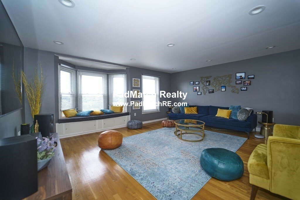 3 bed, 2.5 bath apartment for rent at 52 Newton St Unit TOWNHOUSE, Brighton — photo 2 of 21