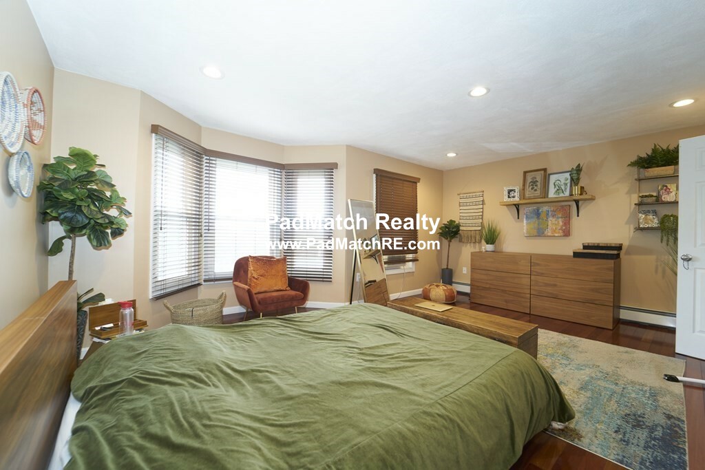 3 bed, 2.5 bath apartment for rent at 52 Newton St Unit TOWNHOUSE, Brighton — photo 11 of 21