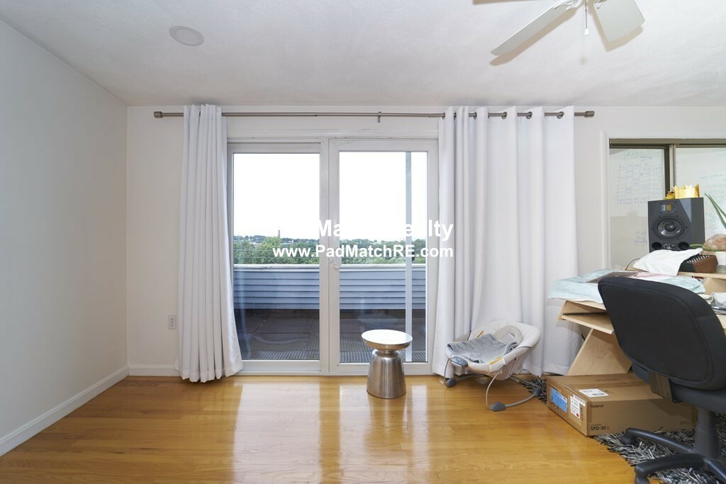 3 bed, 2.5 bath apartment for rent at 52 Newton St Unit TOWNHOUSE, Brighton — photo 20 of 21