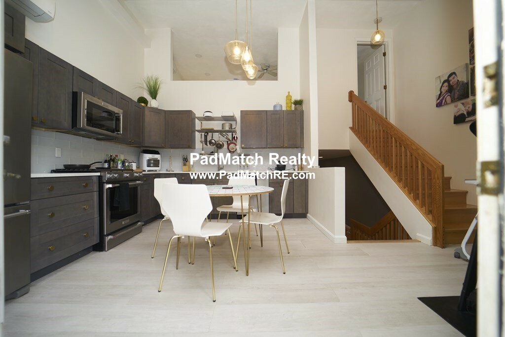 3 bed, 2.5 bath apartment for rent at 52 Newton St Unit TOWNHOUSE, Brighton — photo 10 of 21