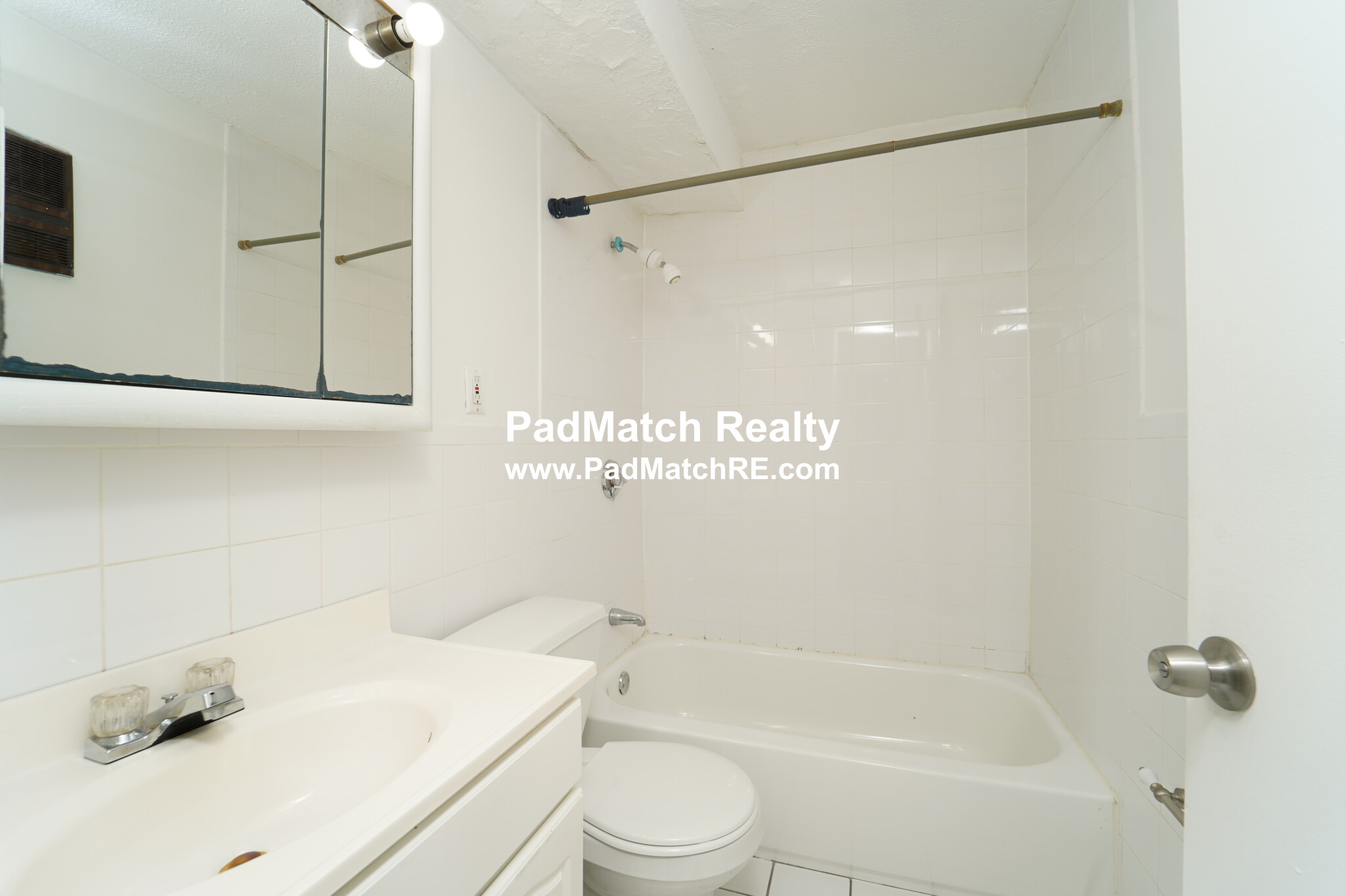 226 Parker Hill Ave, Mission Hill