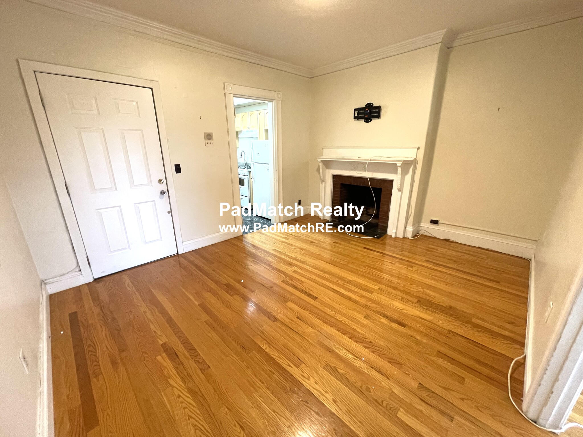 43 Bay State Rd, Fenway