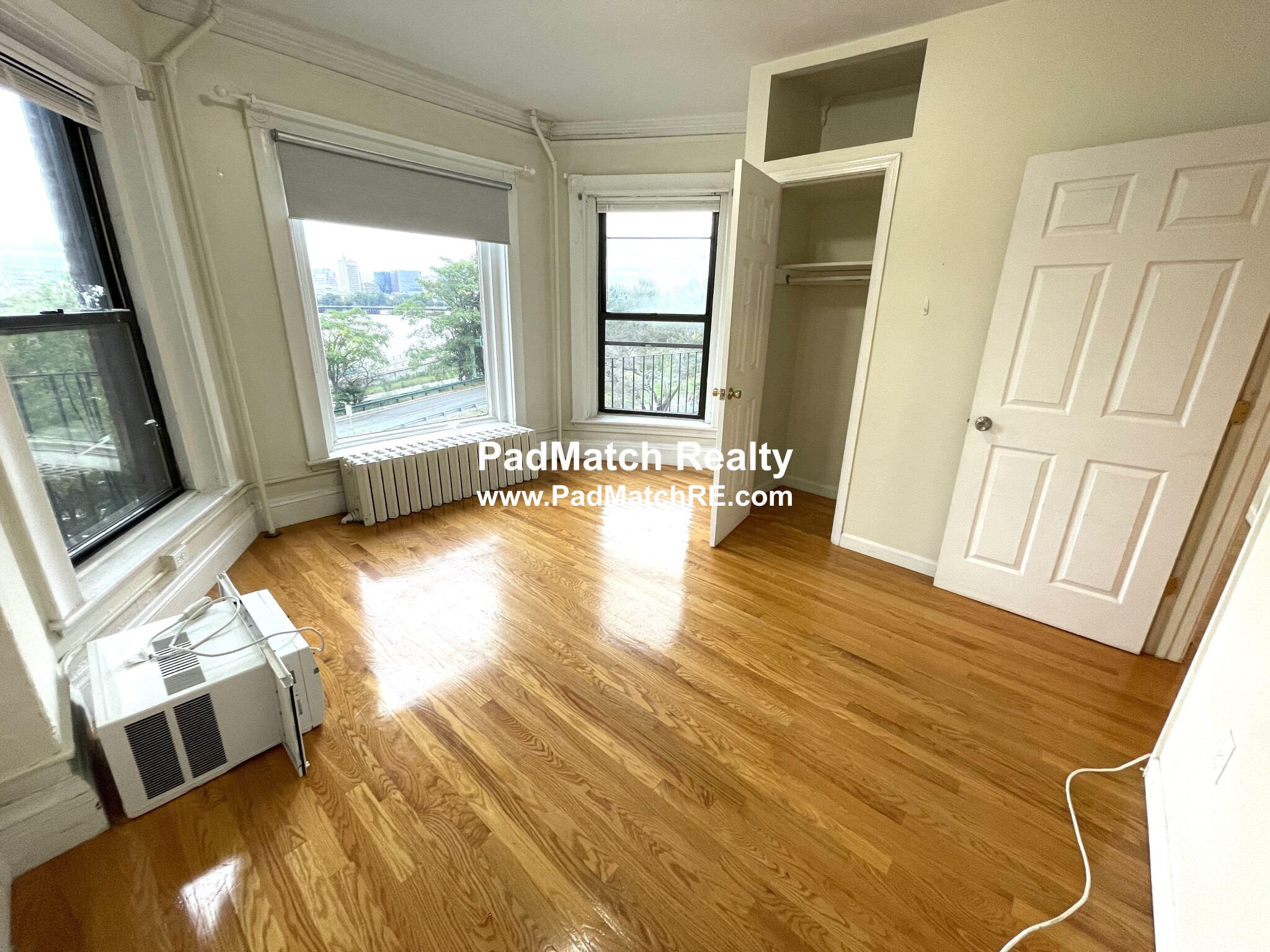 43 Bay State Rd, Fenway