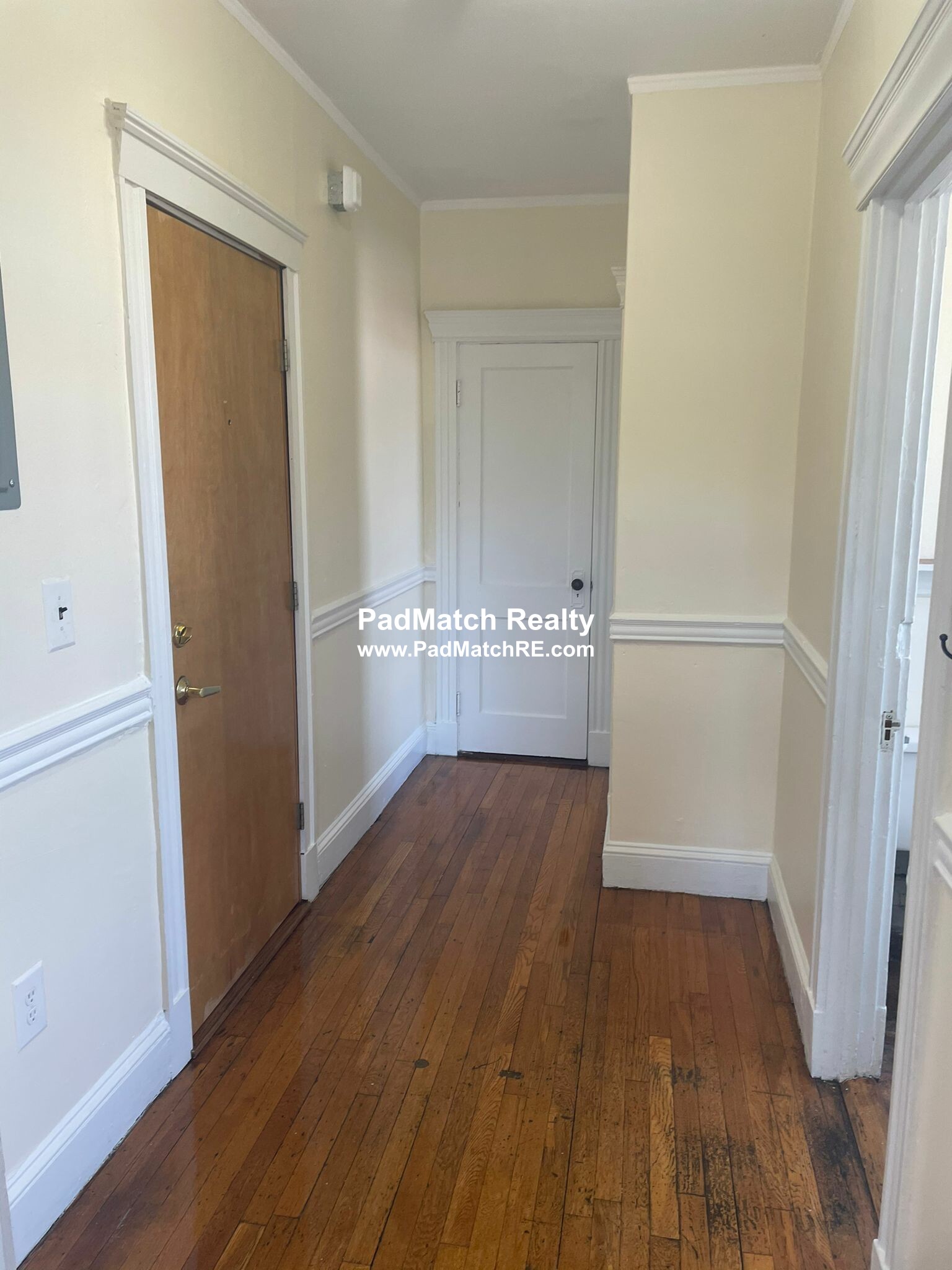 352 Riverway, Mission Hill