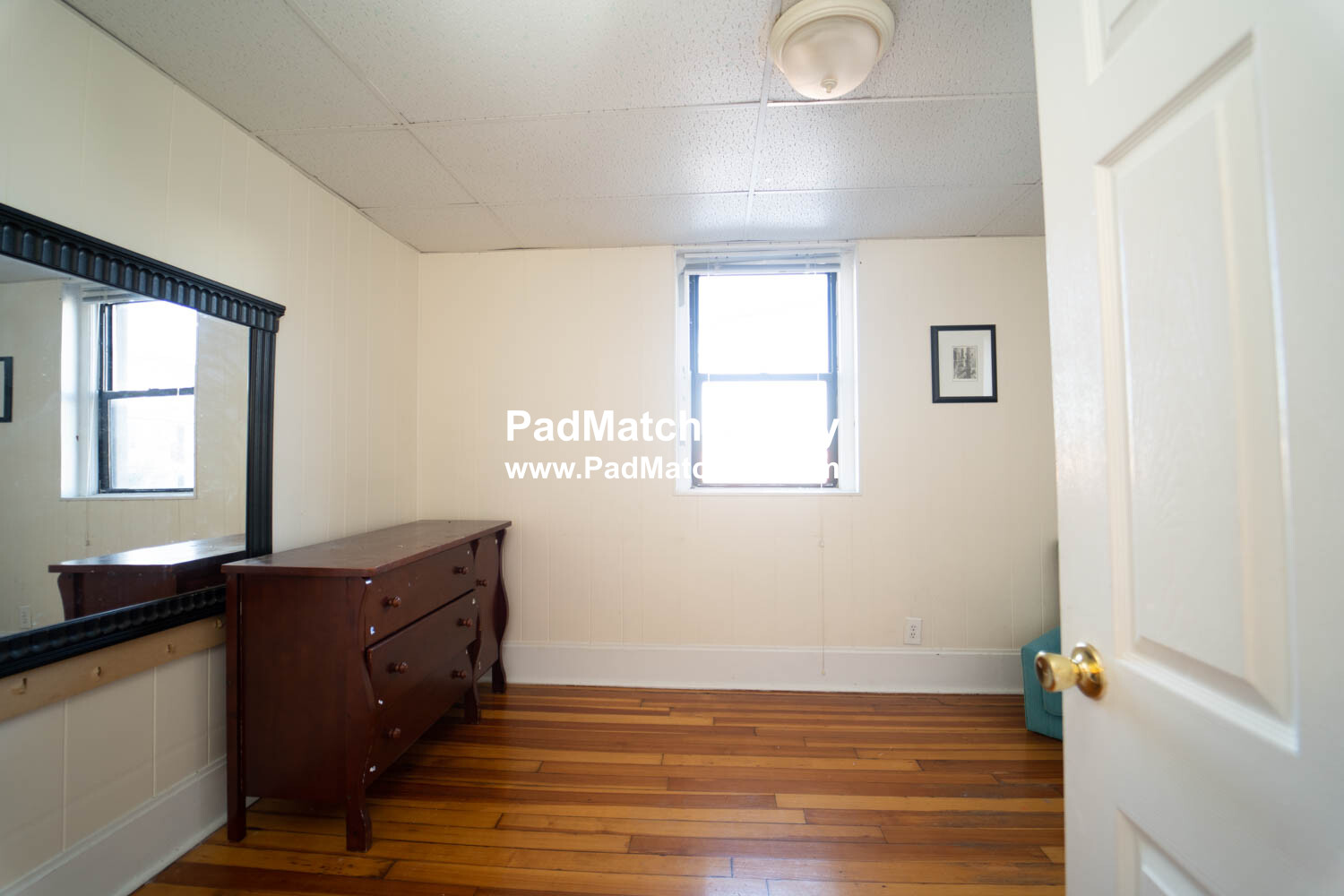 Photo 5 of 437 Cambridge St. Unit 4