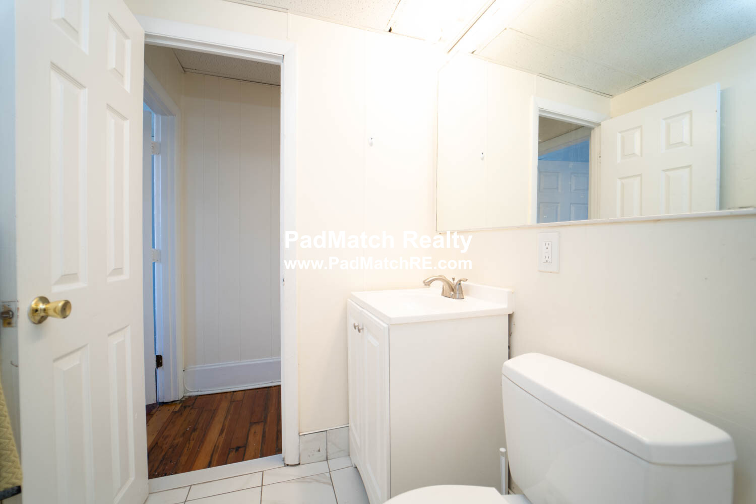 Photo 8 of 437 Cambridge St. Unit 4