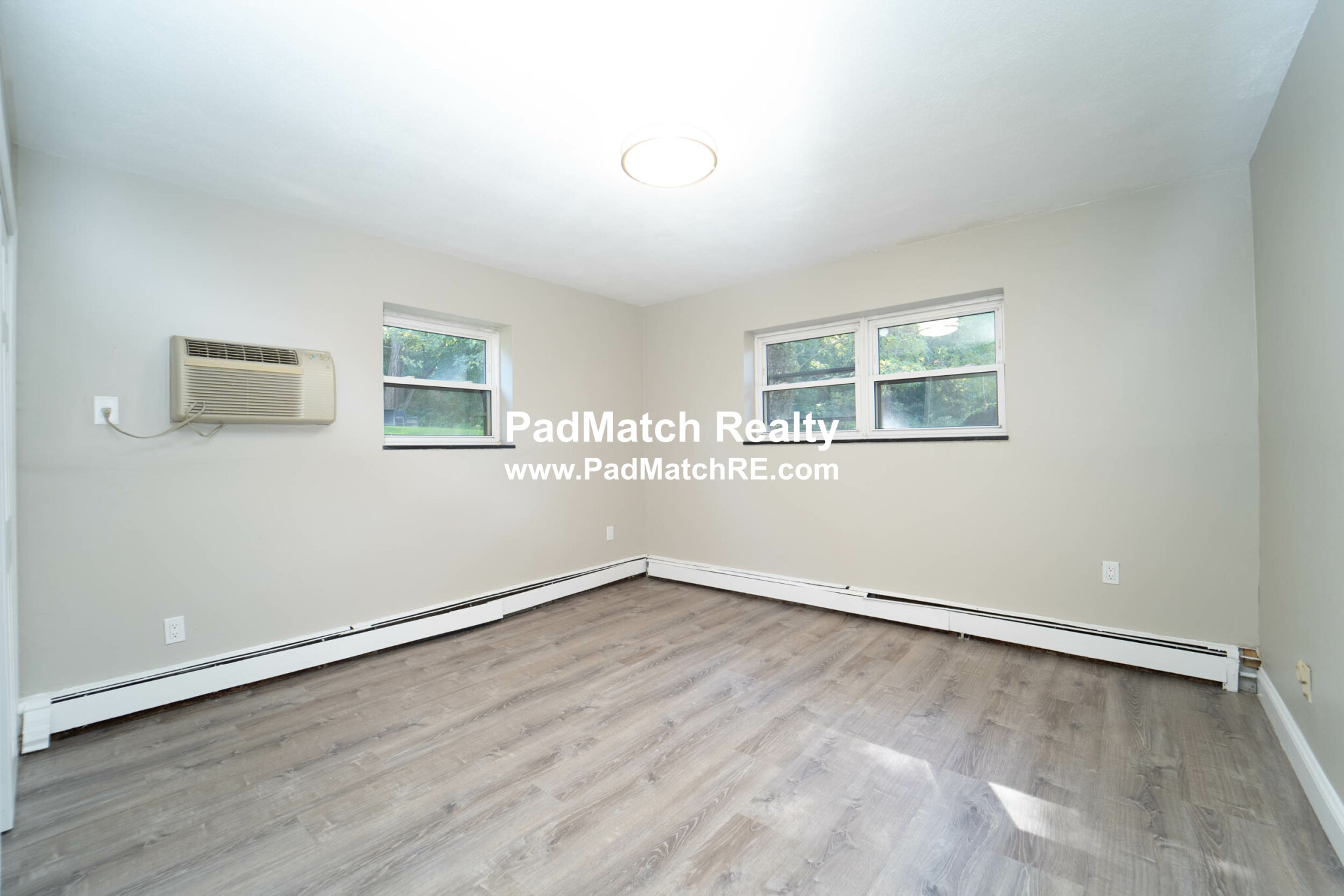 Photo 5 of 282 Grove St. Unit 3