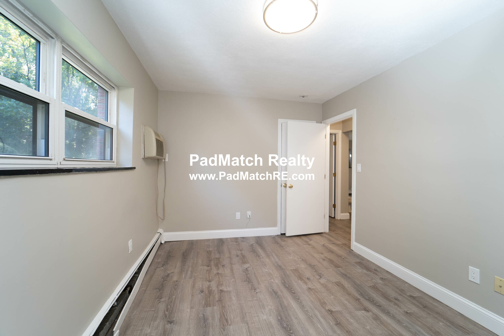 Photo 8 of 282 Grove St. Unit 3