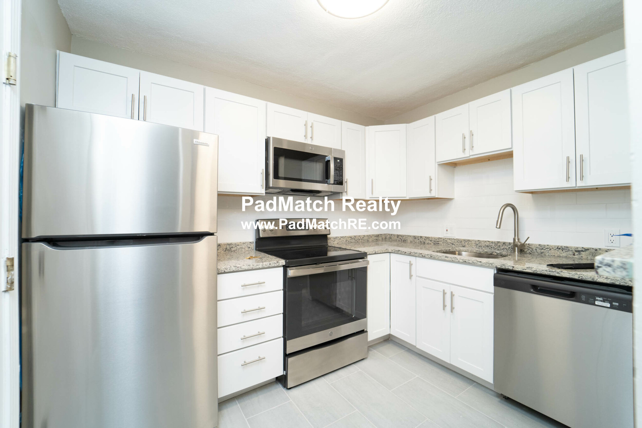 Photo 3 of 282 Grove St. Unit 3