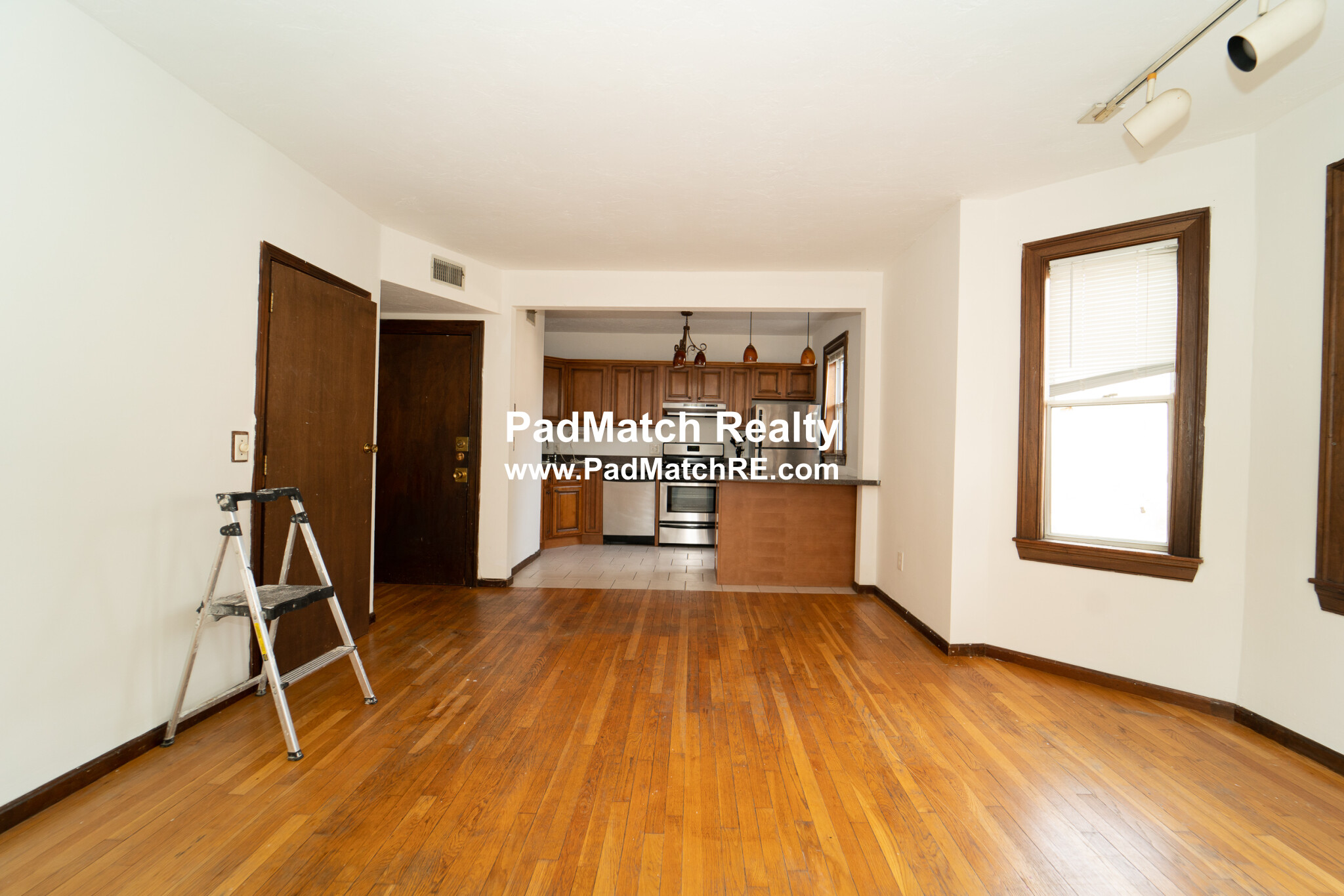 87 Sheridan St, Jamaica Plain