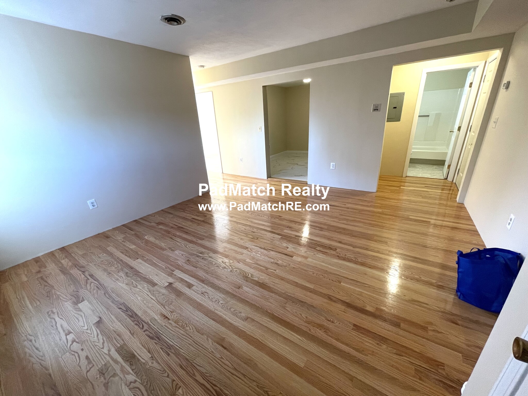 385 Dorchester St, South Boston