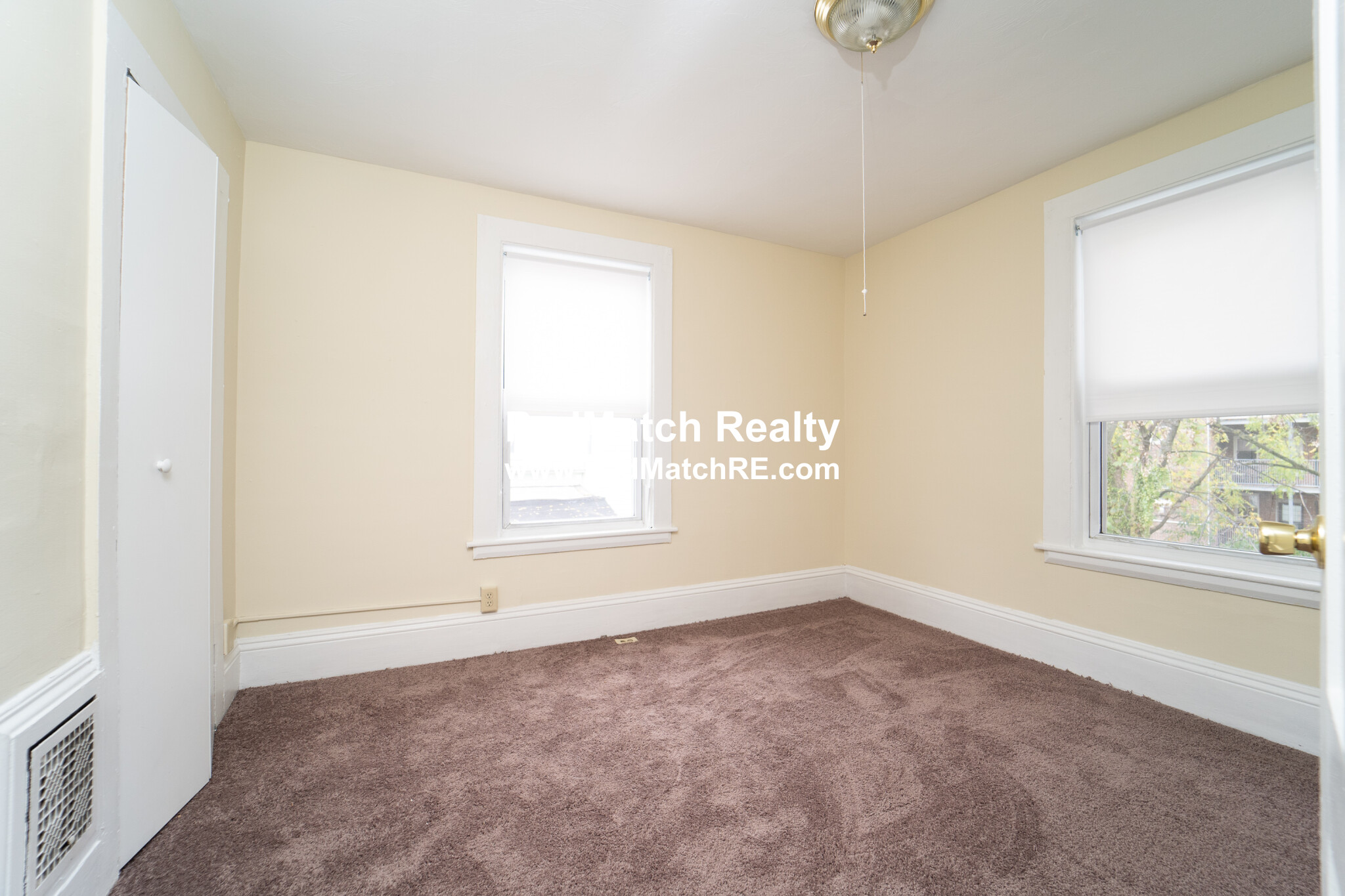 24 Greylock Rd, Allston