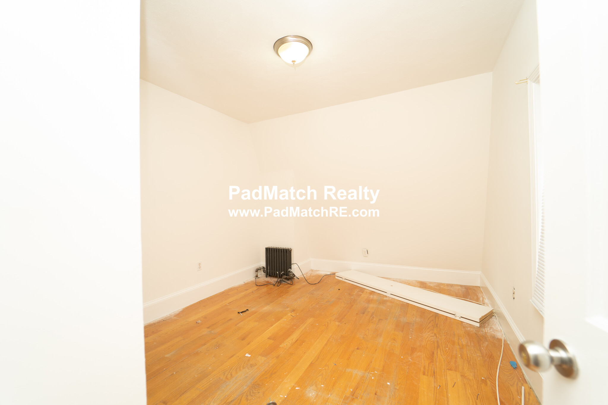 6 Bowdoin Park, Dorchester