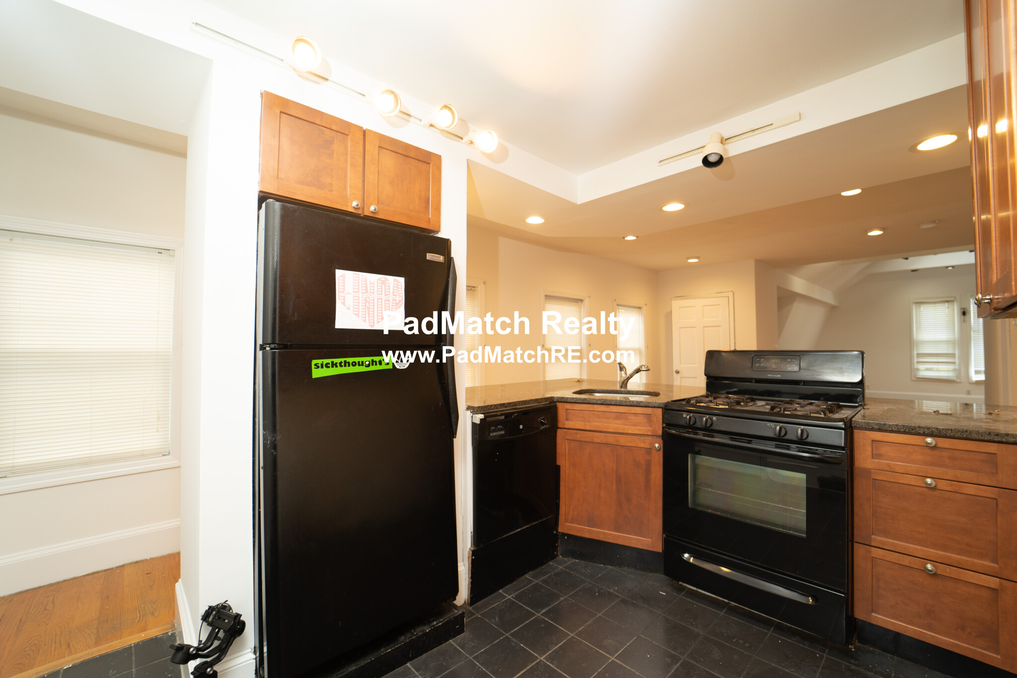 6 Bowdoin Park, Dorchester