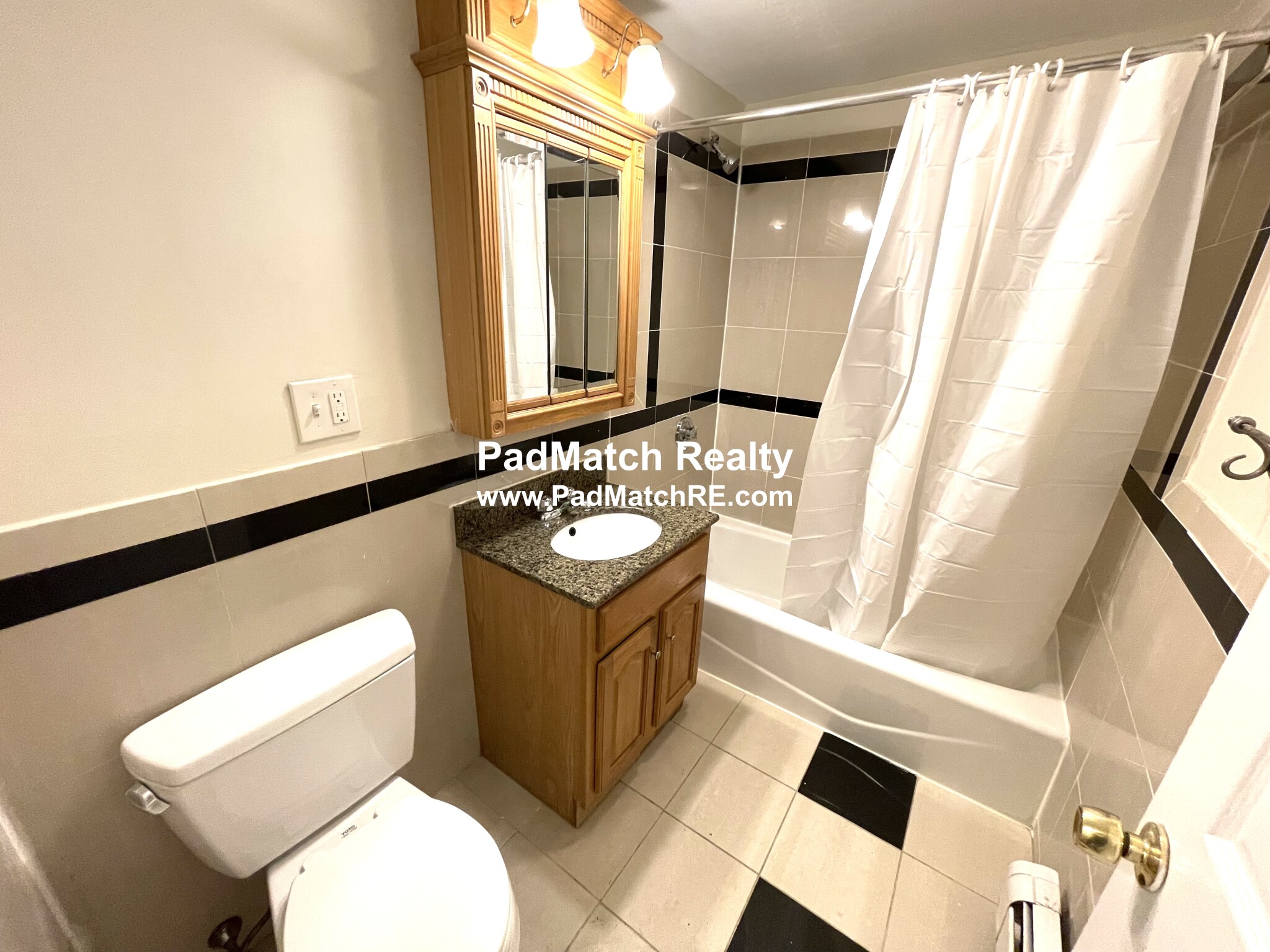 2 President Ter, Brighton