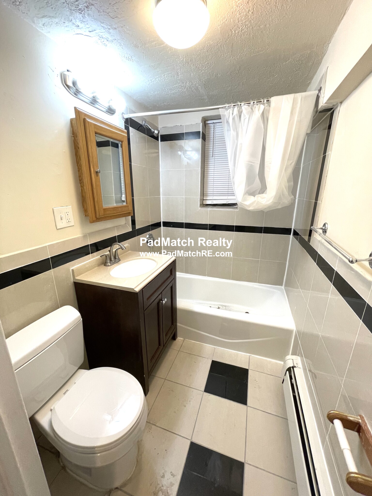 2 President Ter, Brighton