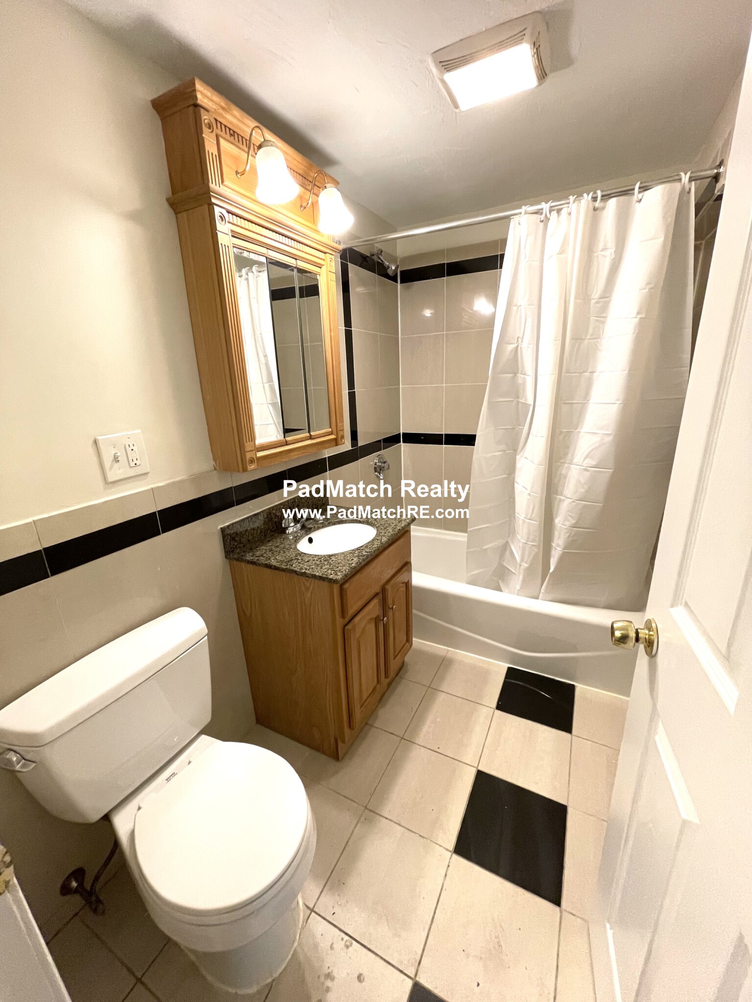 2 President Ter, Brighton