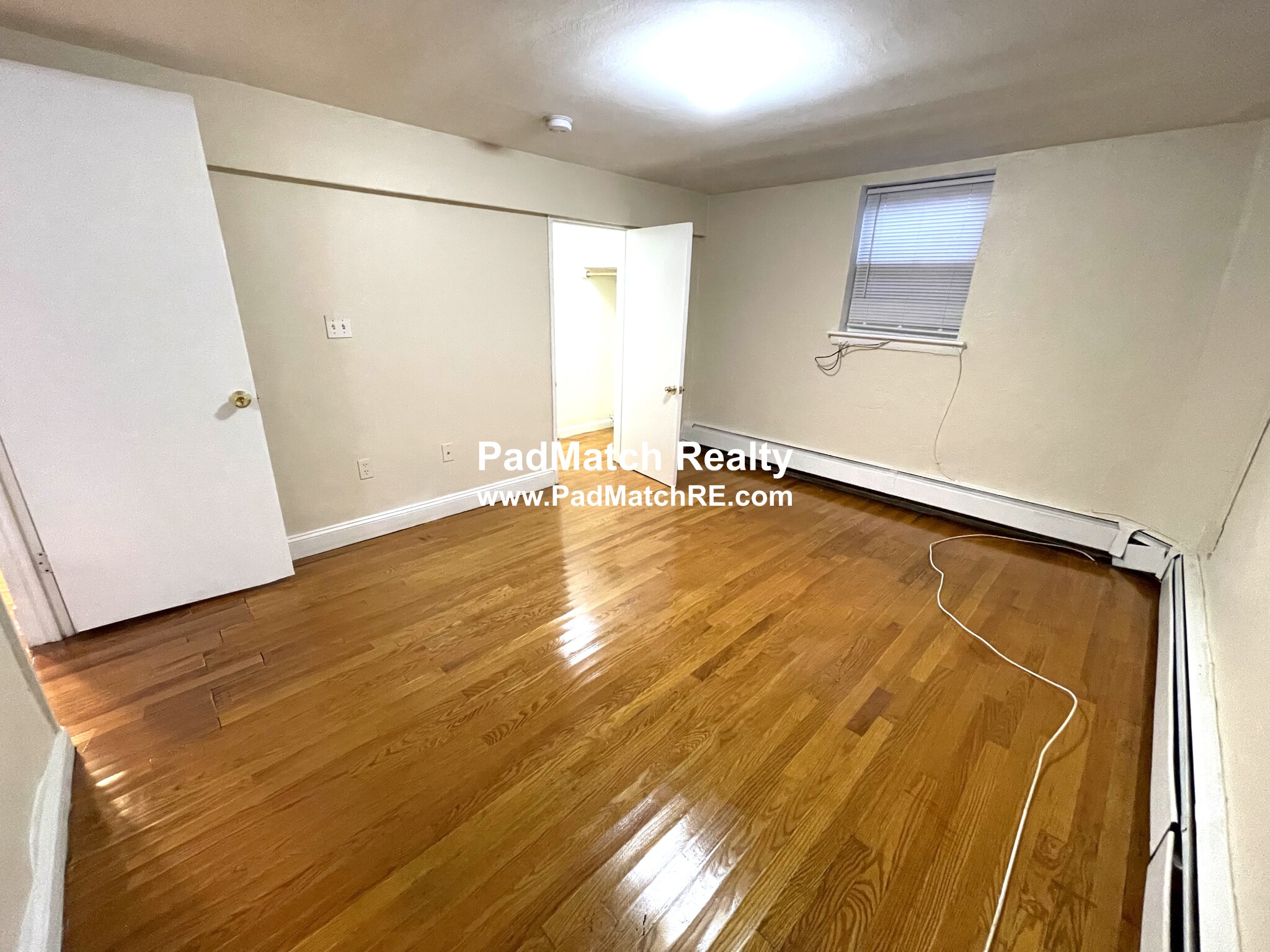 2 President Ter, Brighton