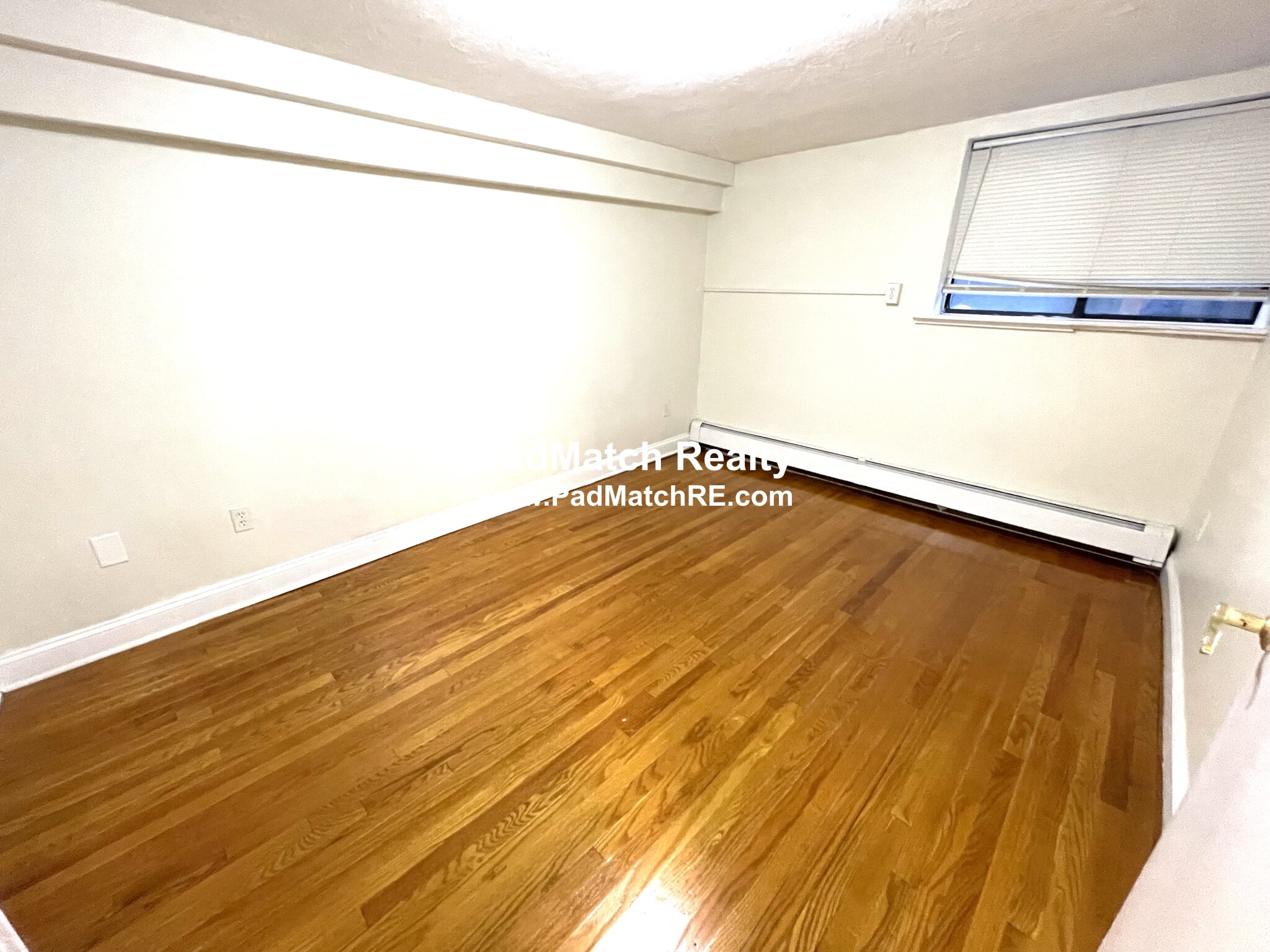 2 President Ter, Brighton