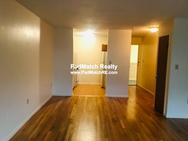 Studio bed, 1 bath apartment for rent at 805 Mount Auburn St Unit 13, Watertown — photo 3 of 5