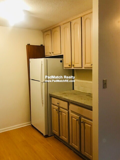 Studio bed, 1 bath apartment for rent at 805 Mount Auburn St Unit 13, Watertown — photo 4 of 5