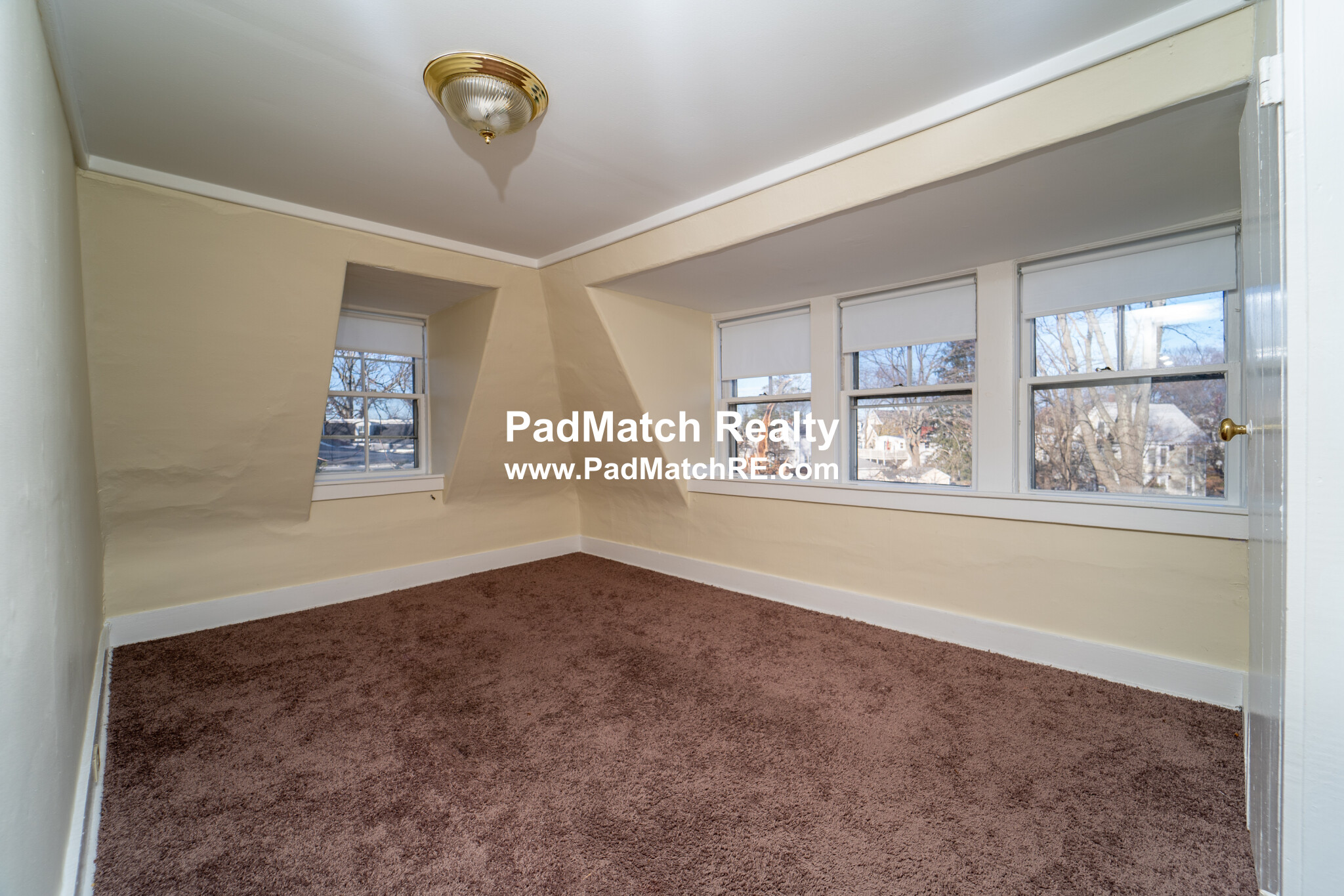 1 bed, 1 bath apartment for rent at 62 Maple St Unit 3, Hyde Park