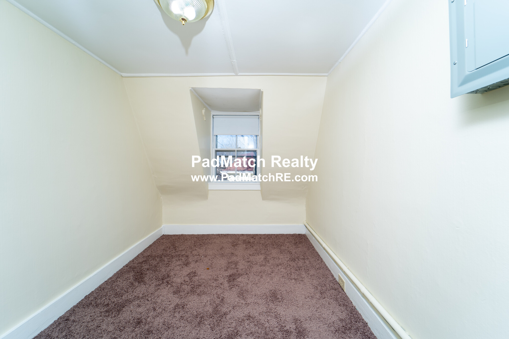 1 bed, 1 bath apartment for rent at 62 Maple St Unit 3, Hyde Park — photo 3 of 16