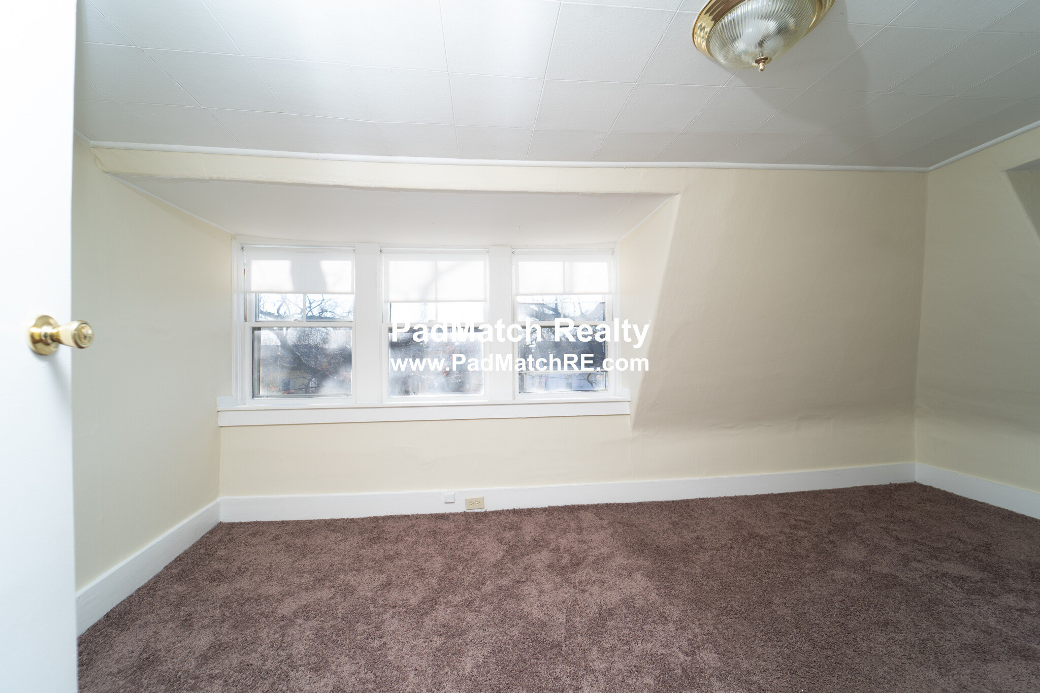 1 bed, 1 bath apartment for rent at 62 Maple St Unit 3, Hyde Park — photo 5 of 16