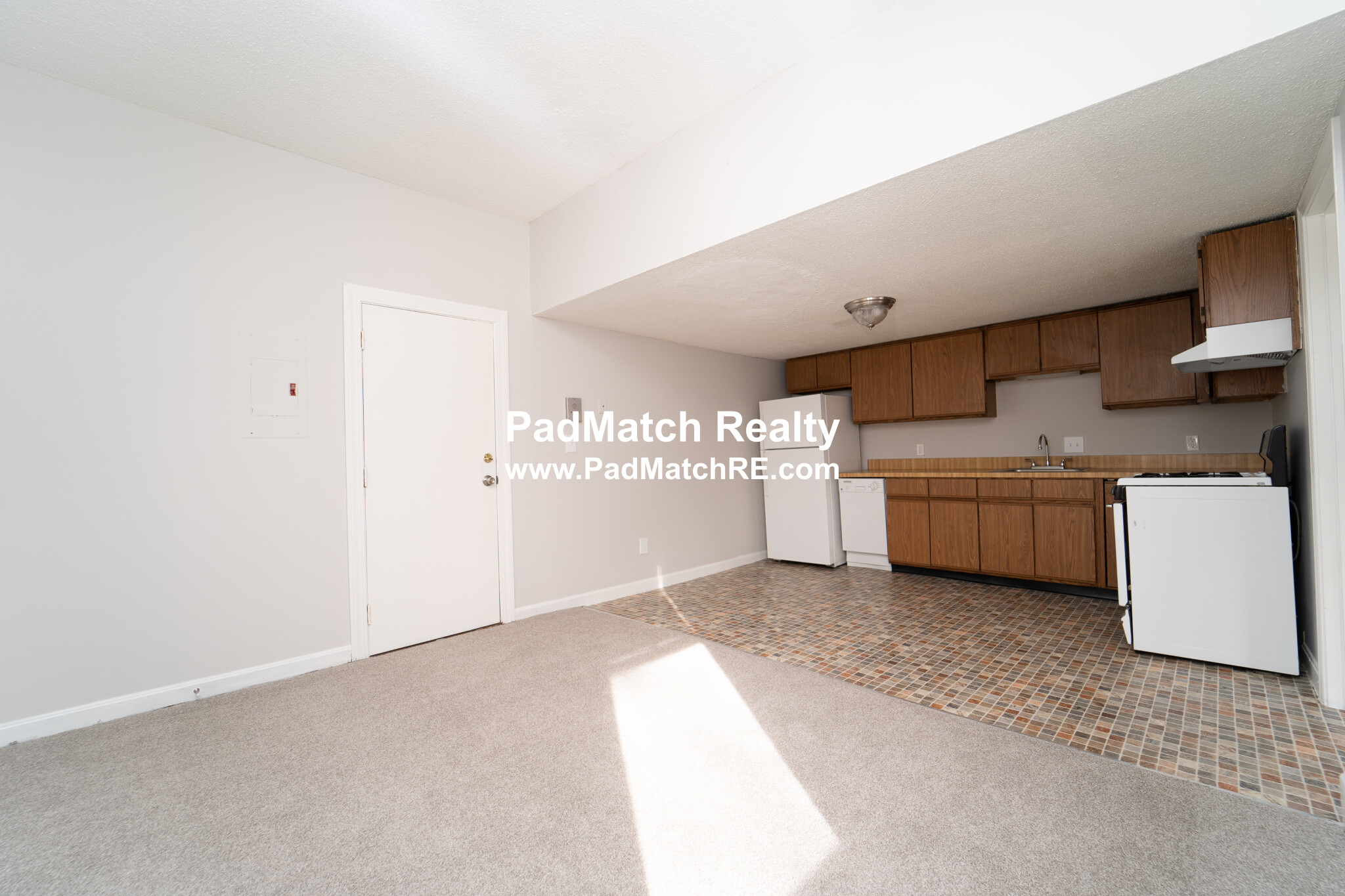 3 bed, 1 bath apartment for rent at 640 Washington St Unit 3, Braintree — photo 14 of 21