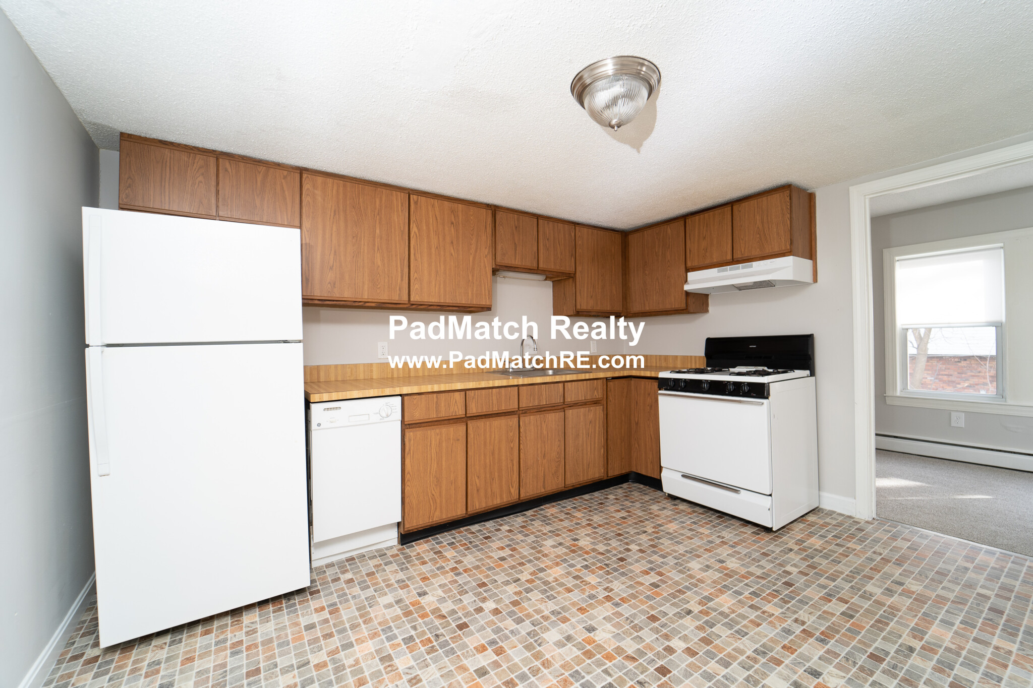 3 bed, 1 bath apartment for rent at 640 Washington St Unit 3, Braintree — photo 13 of 21