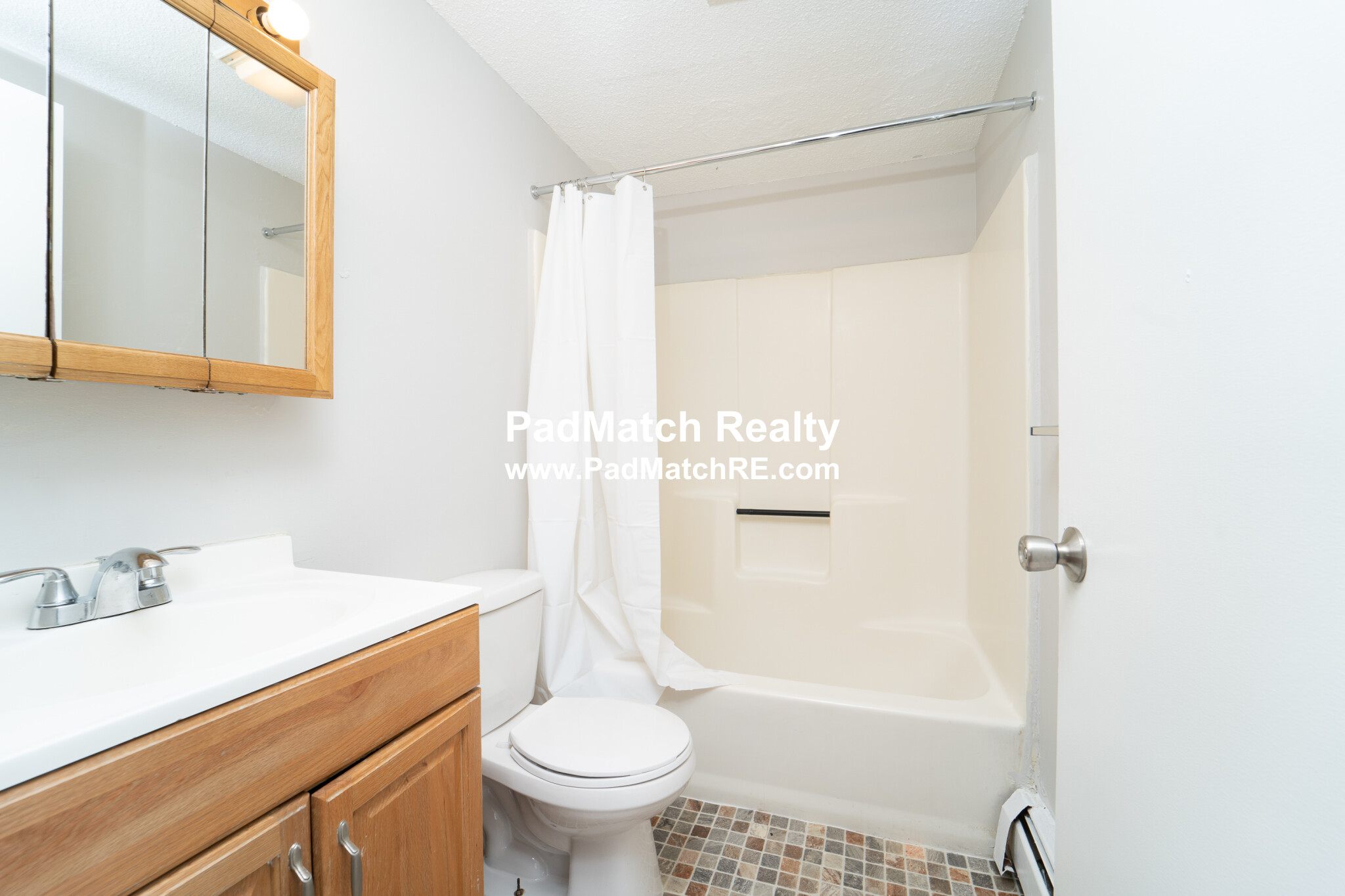 3 bed, 1 bath apartment for rent at 640 Washington St Unit 3, Braintree — photo 6 of 21